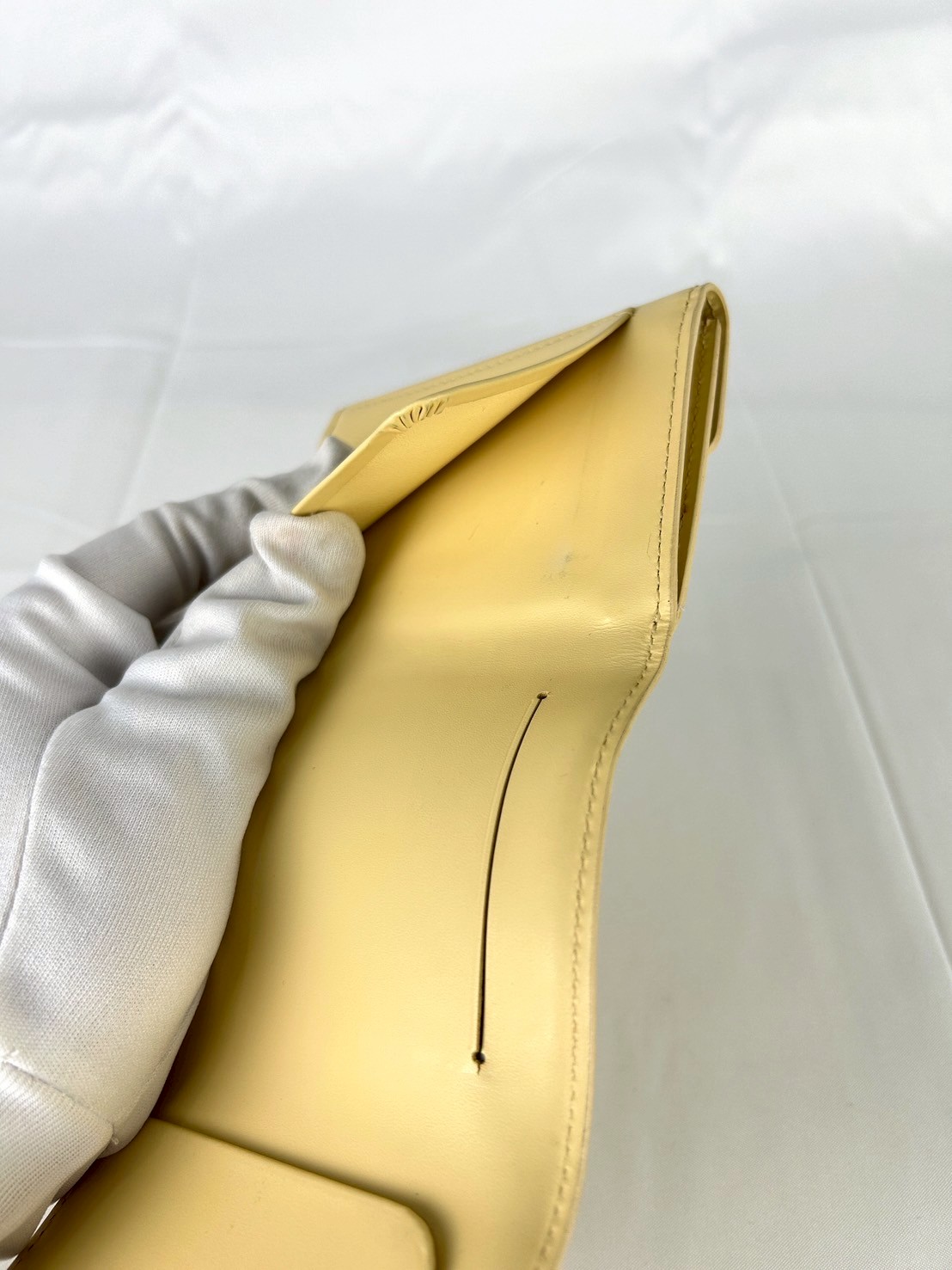 Louis Vuitton Vanilla Epi Wallet Y2010 - Image 4