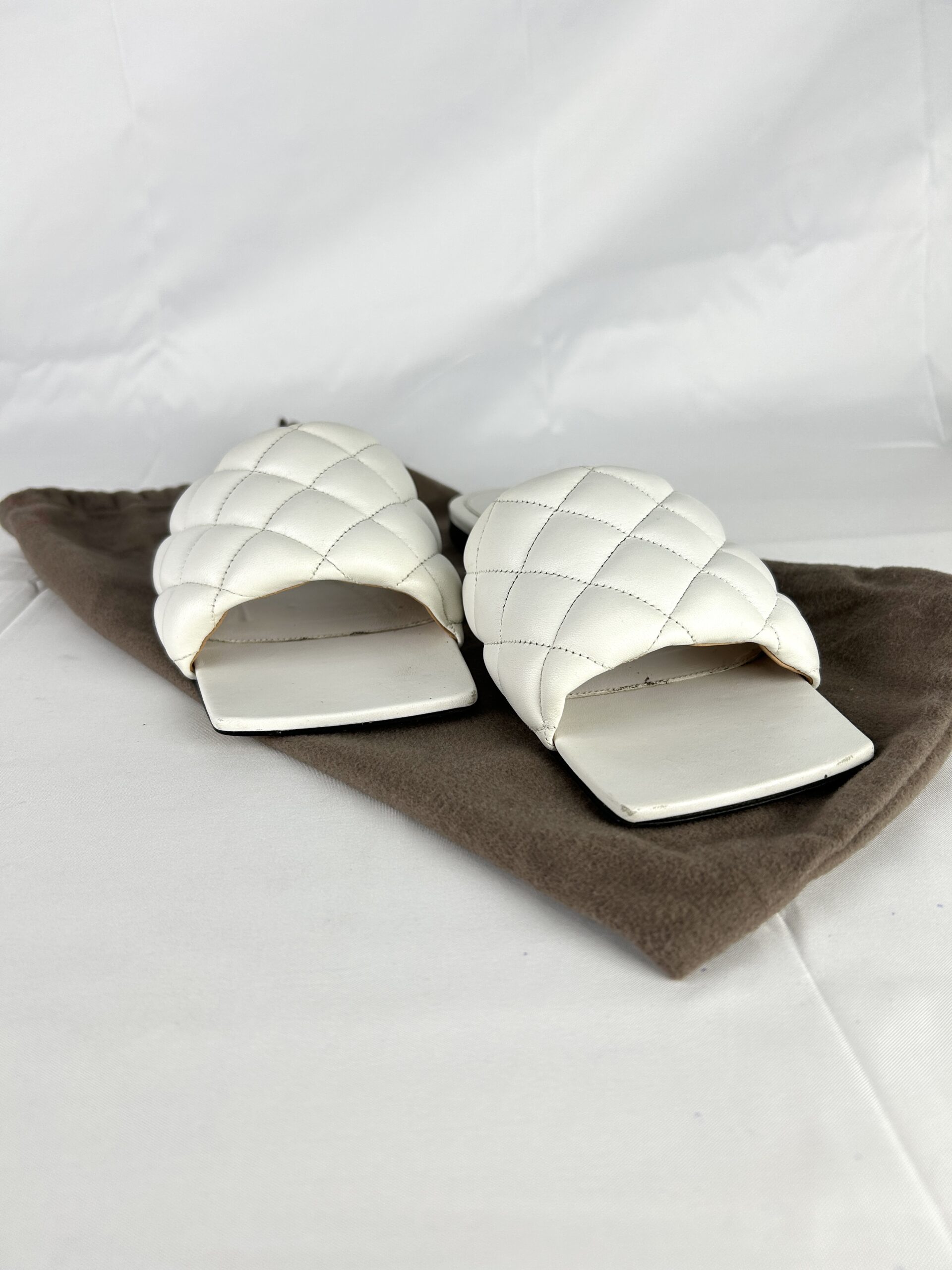 Bottega Padded Flat Sandal - Image 2