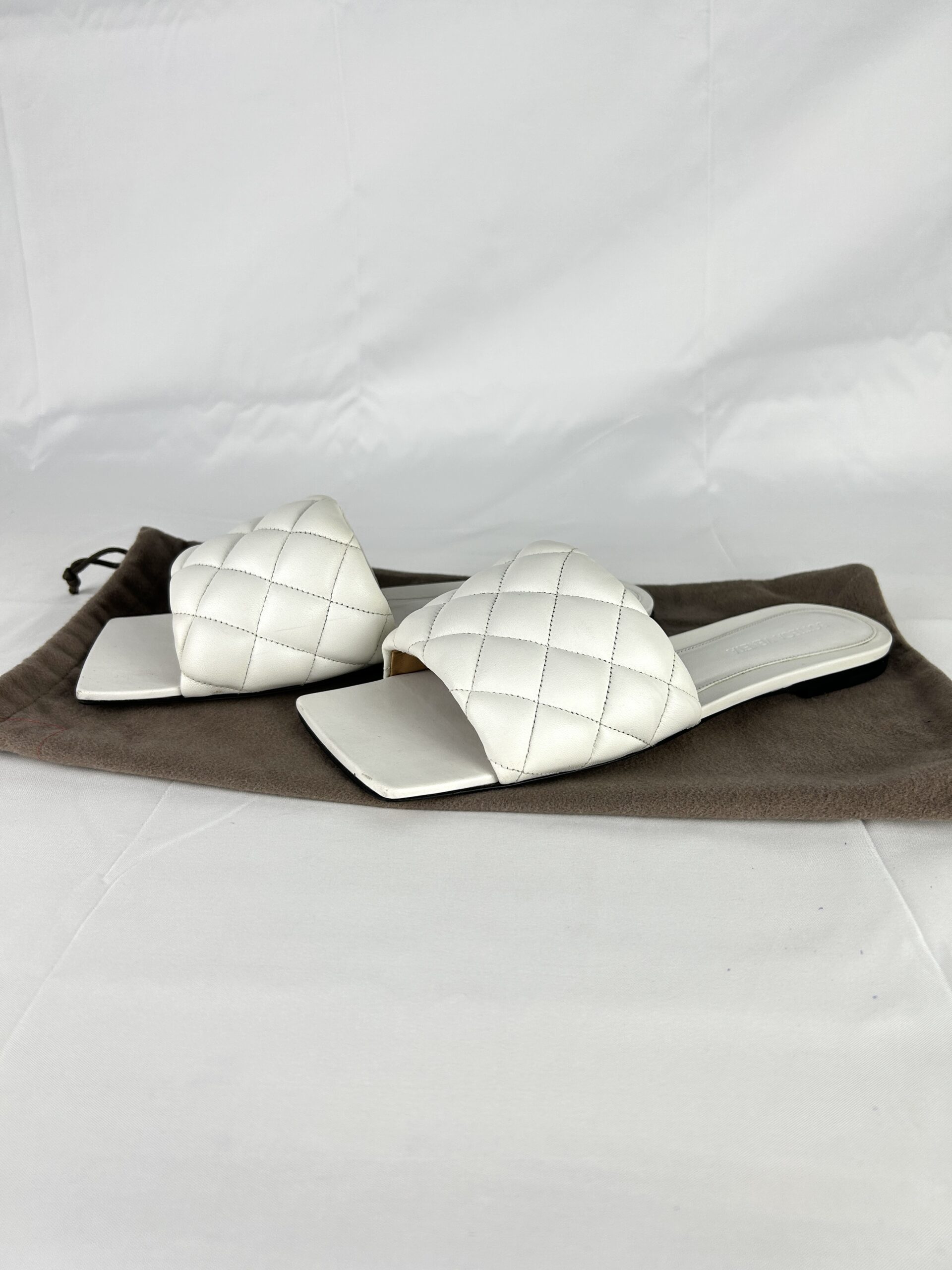 Bottega Padded Flat Sandal - Image 3