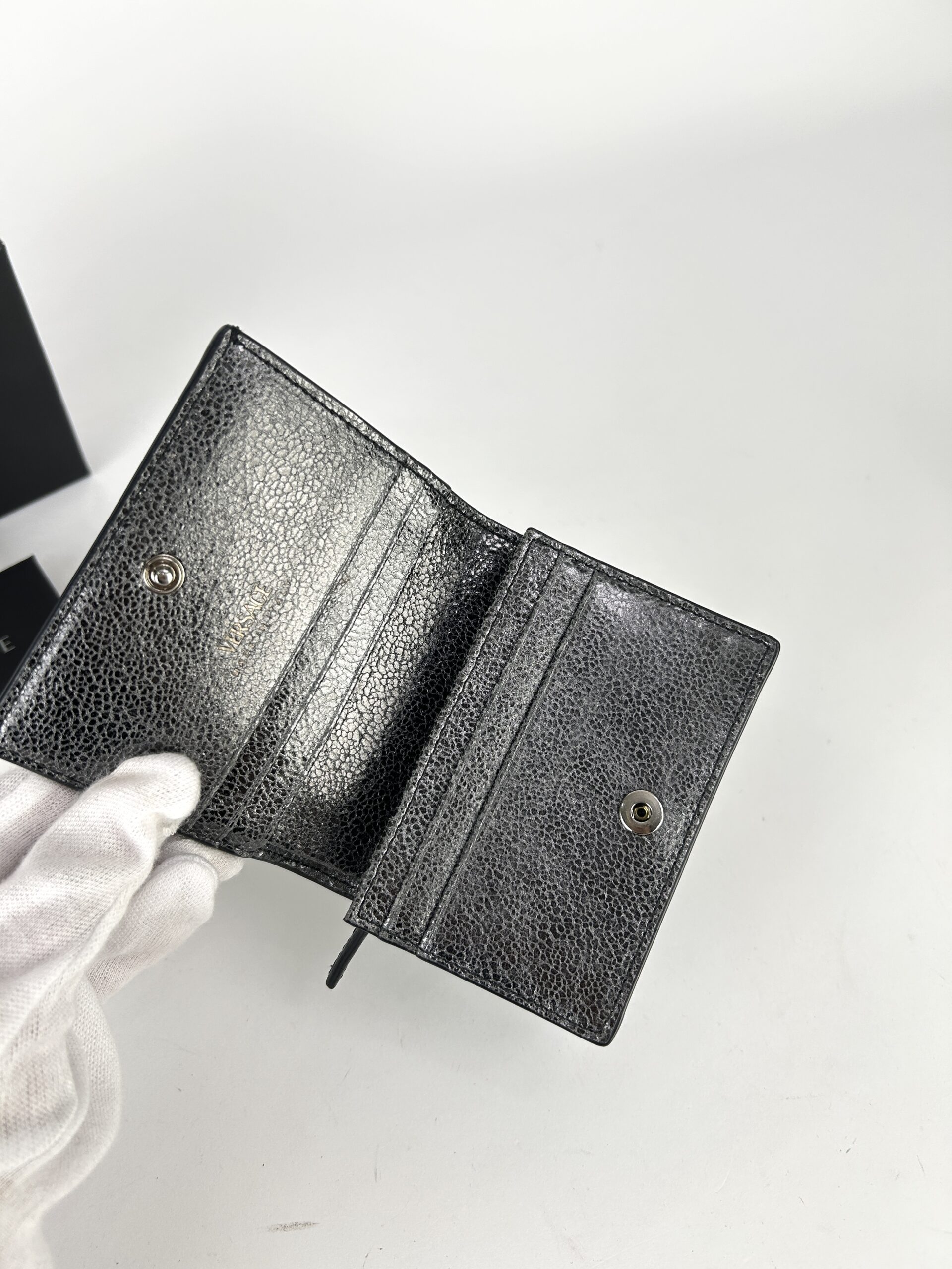 Versace Bifold V Virtus Logo Wallet - Image 6