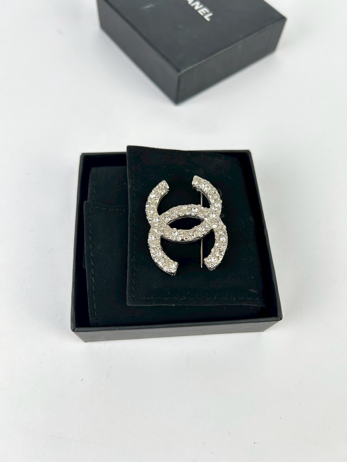 Chanel Logo Cc Brooch Y2015 - Image 3