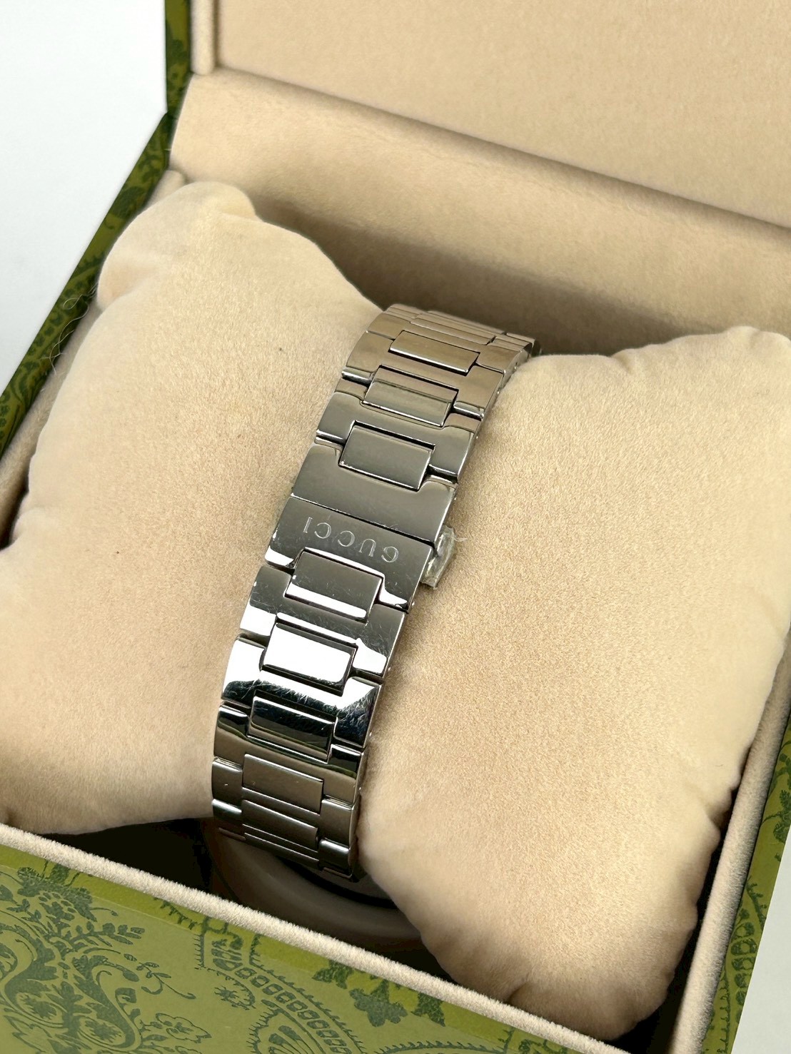 Gucci GG2570 Diamonds Dial Watch - Image 4
