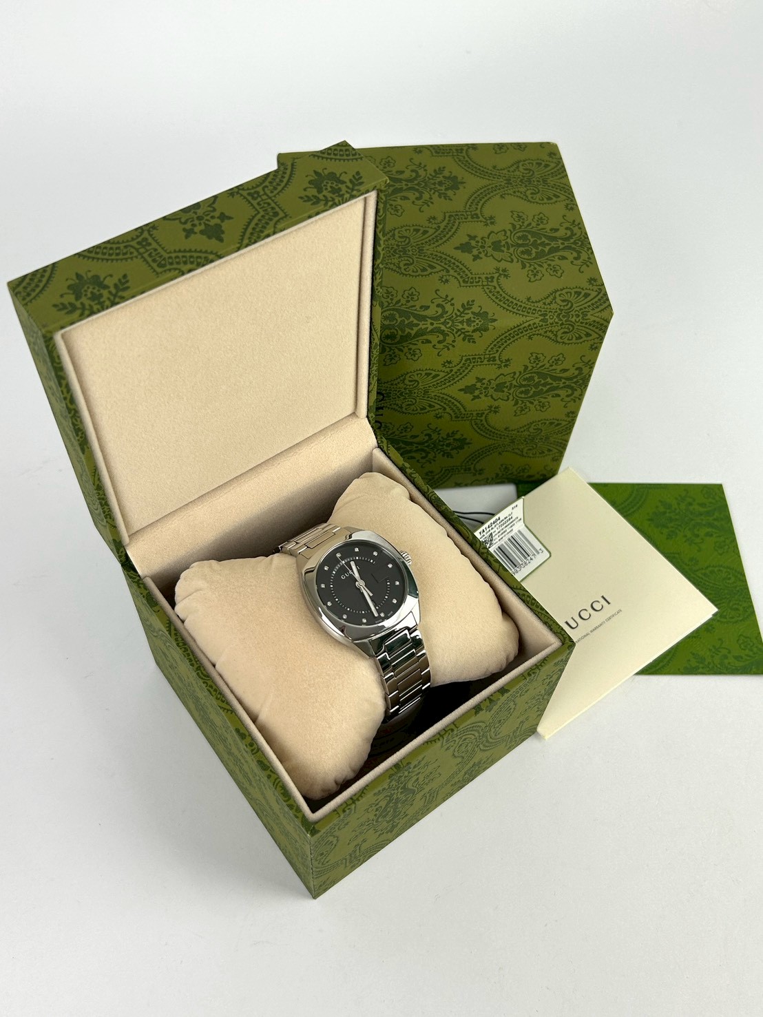 Gucci GG2570 Diamonds Dial Watch