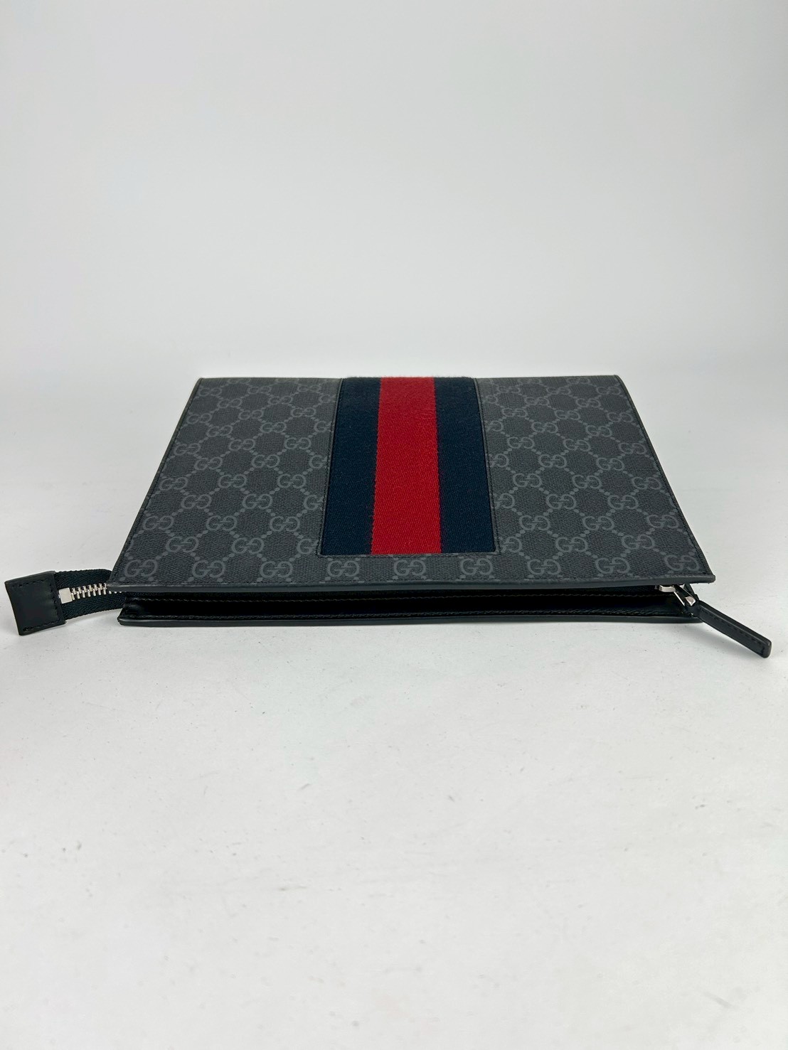 Gucci Gg Supreme Pouch - Image 5