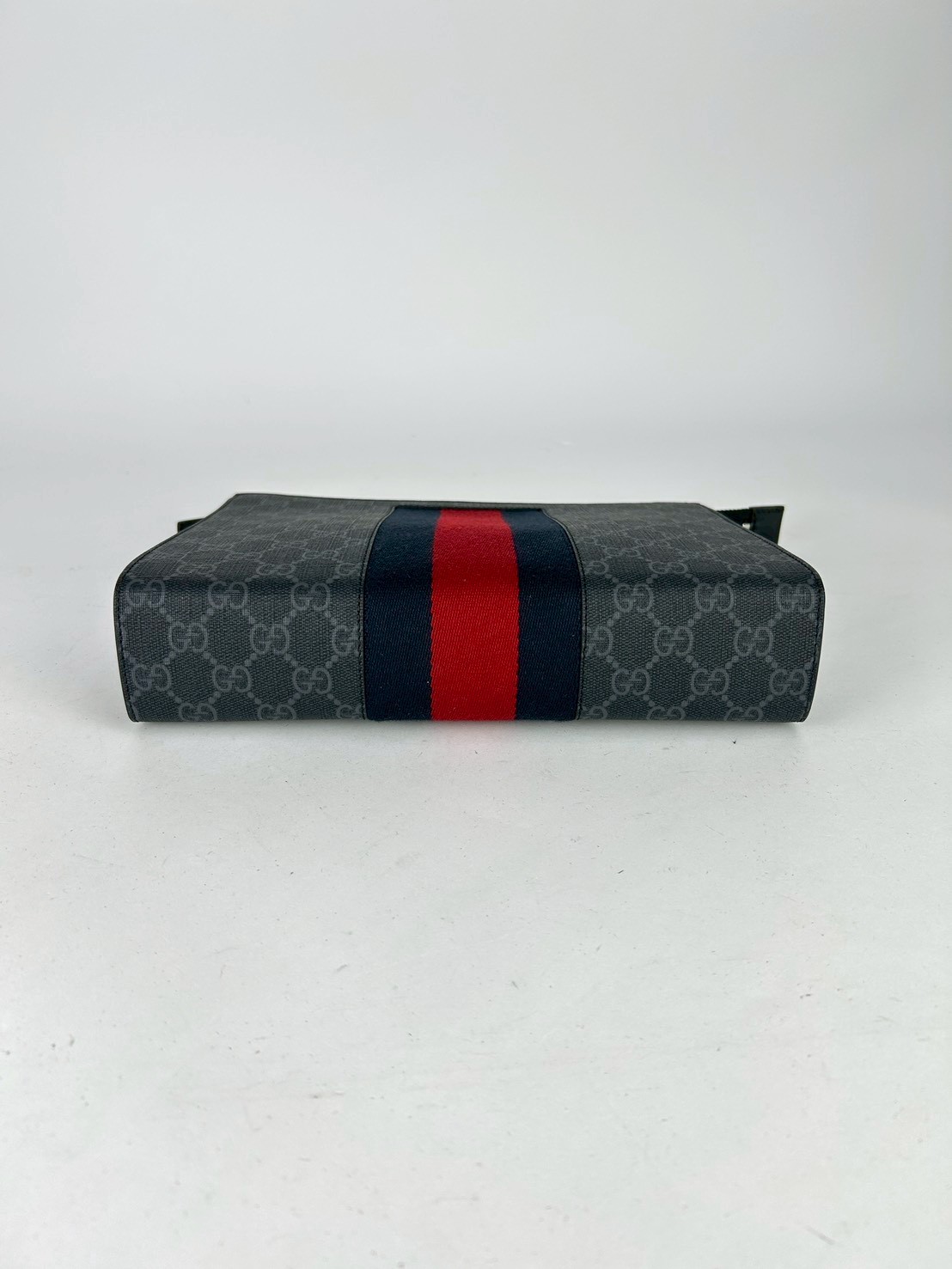 Gucci Gg Supreme Pouch - Image 4