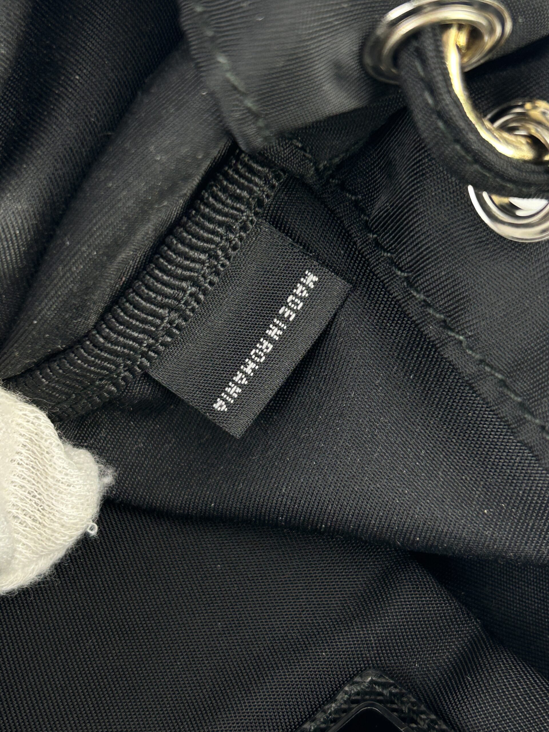 Prada Re-Nylon Bucket Pouch & Crossbody bag RFID Y2024 - Image 6