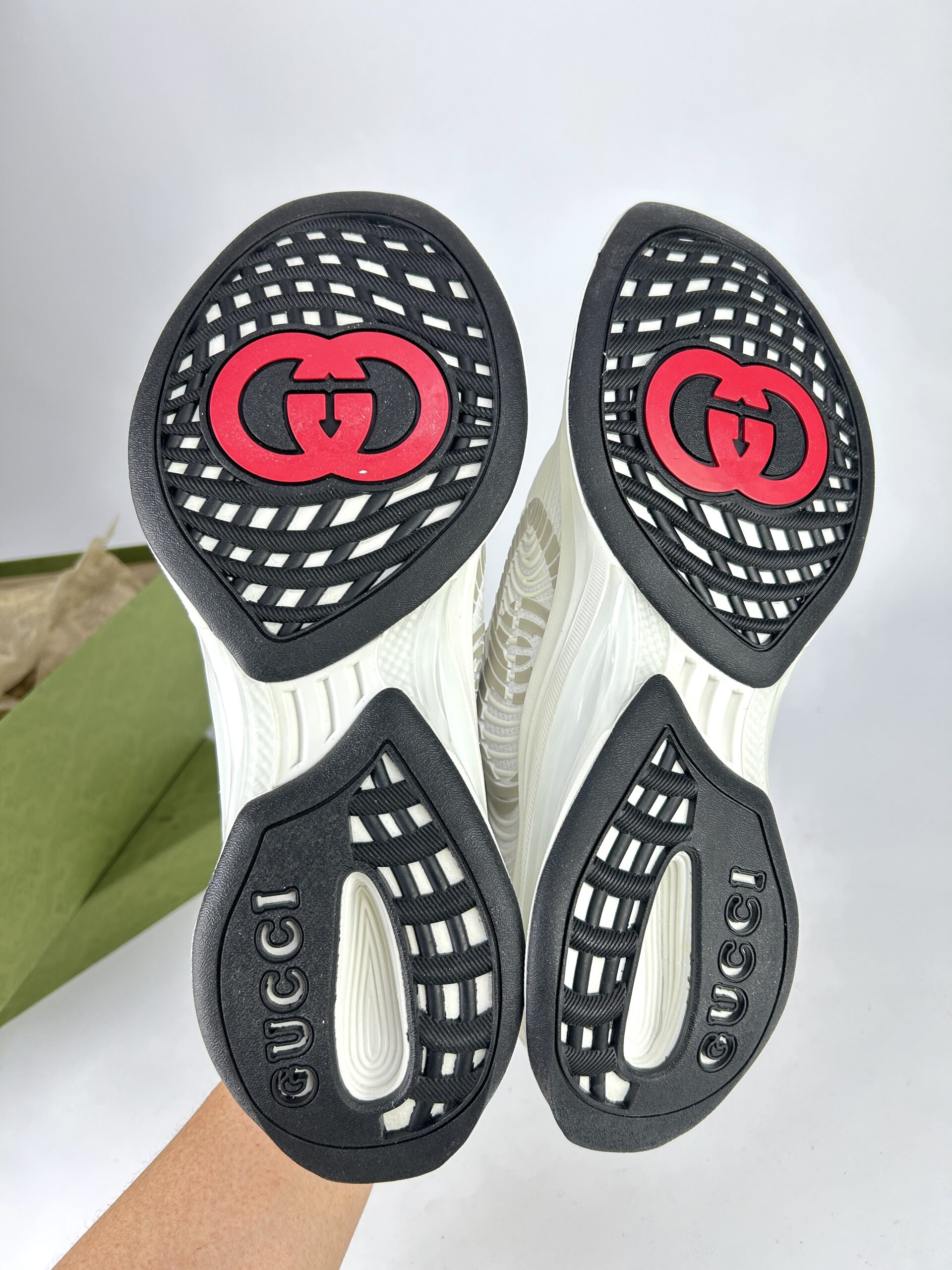 Gucci Run Sneaker - Image 6