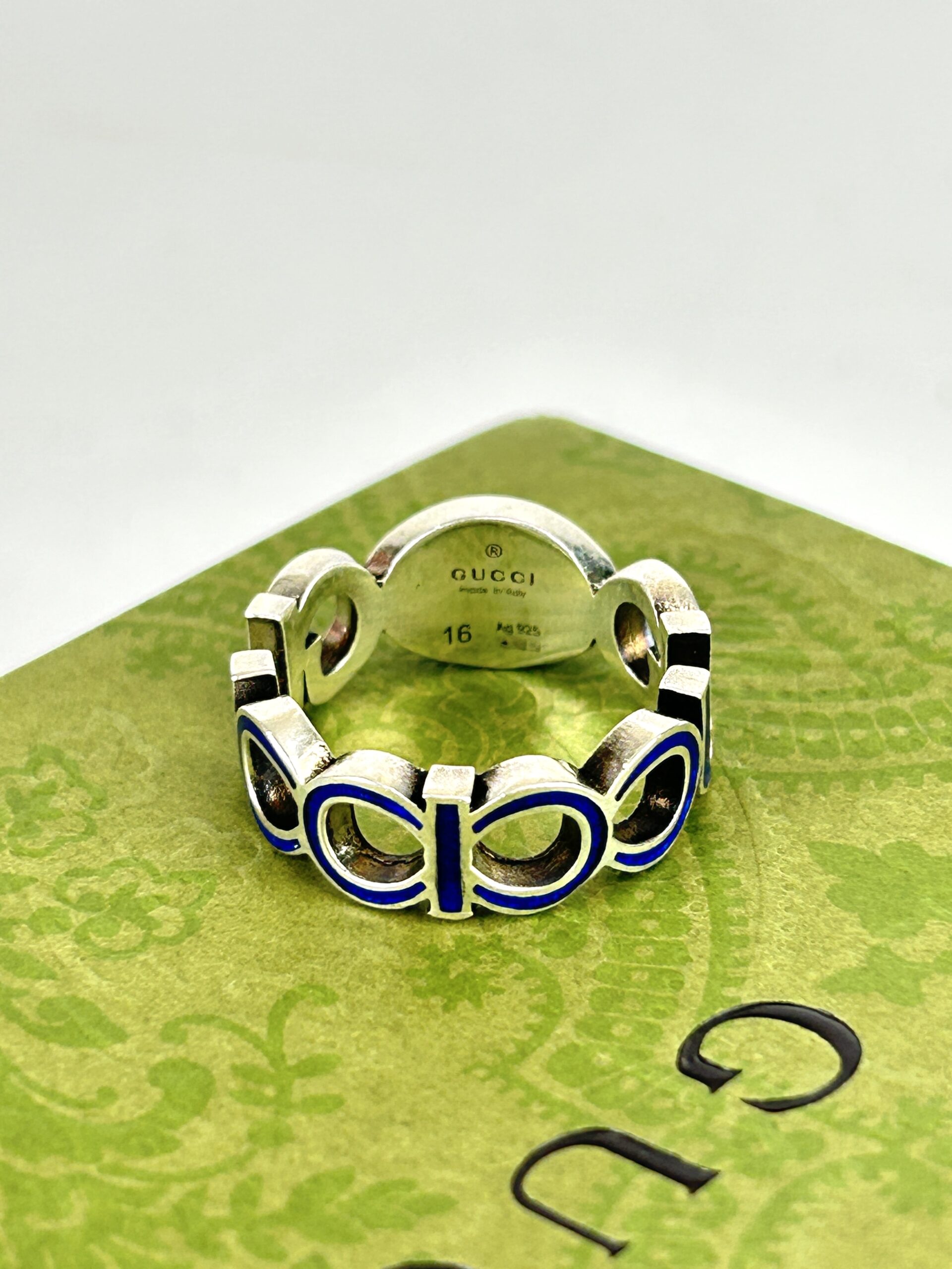 Gucci Sterling Silver Enamel Interlocking G Ring - Image 3