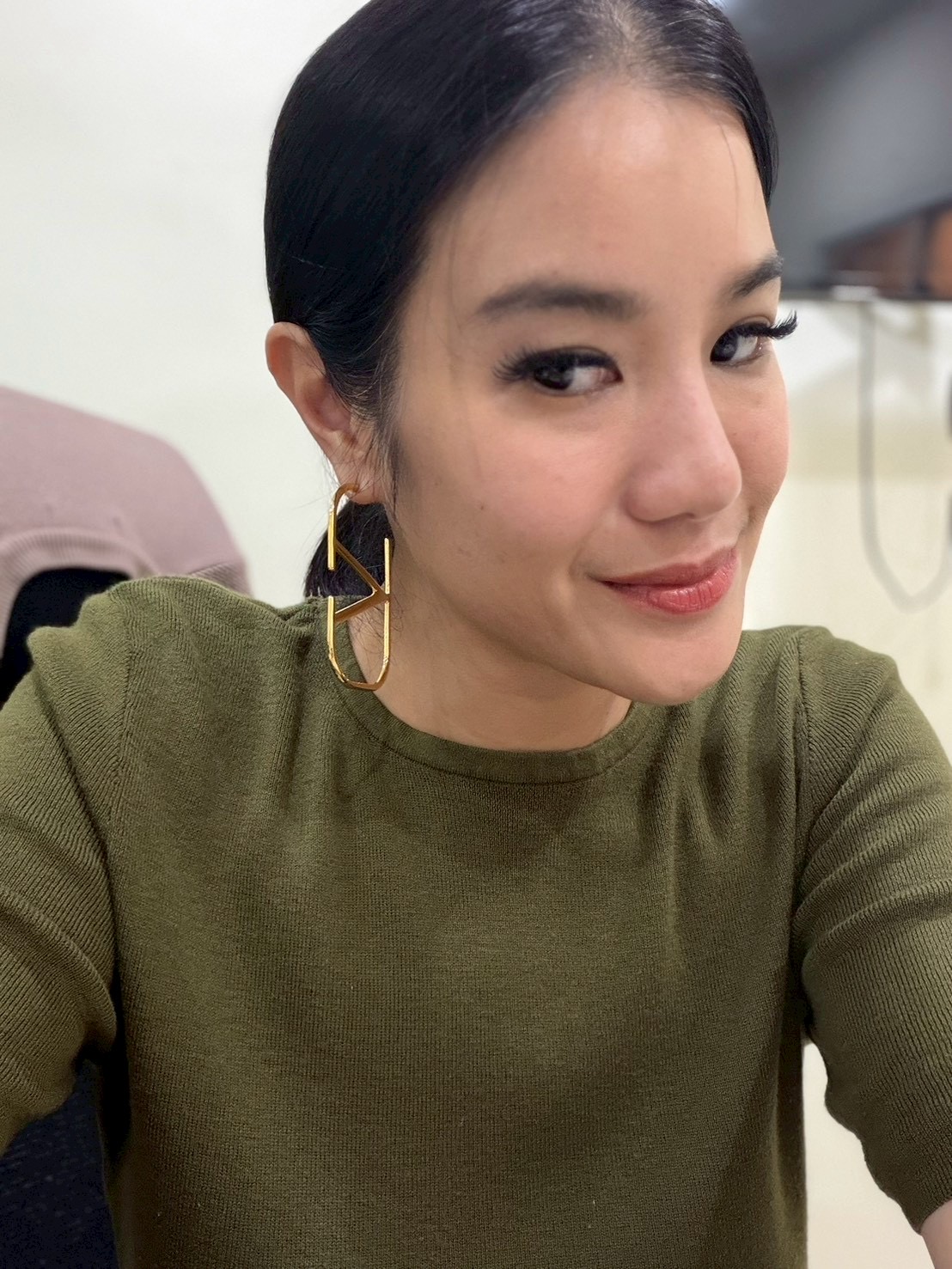Valentino V Logo Earrings - Image 2