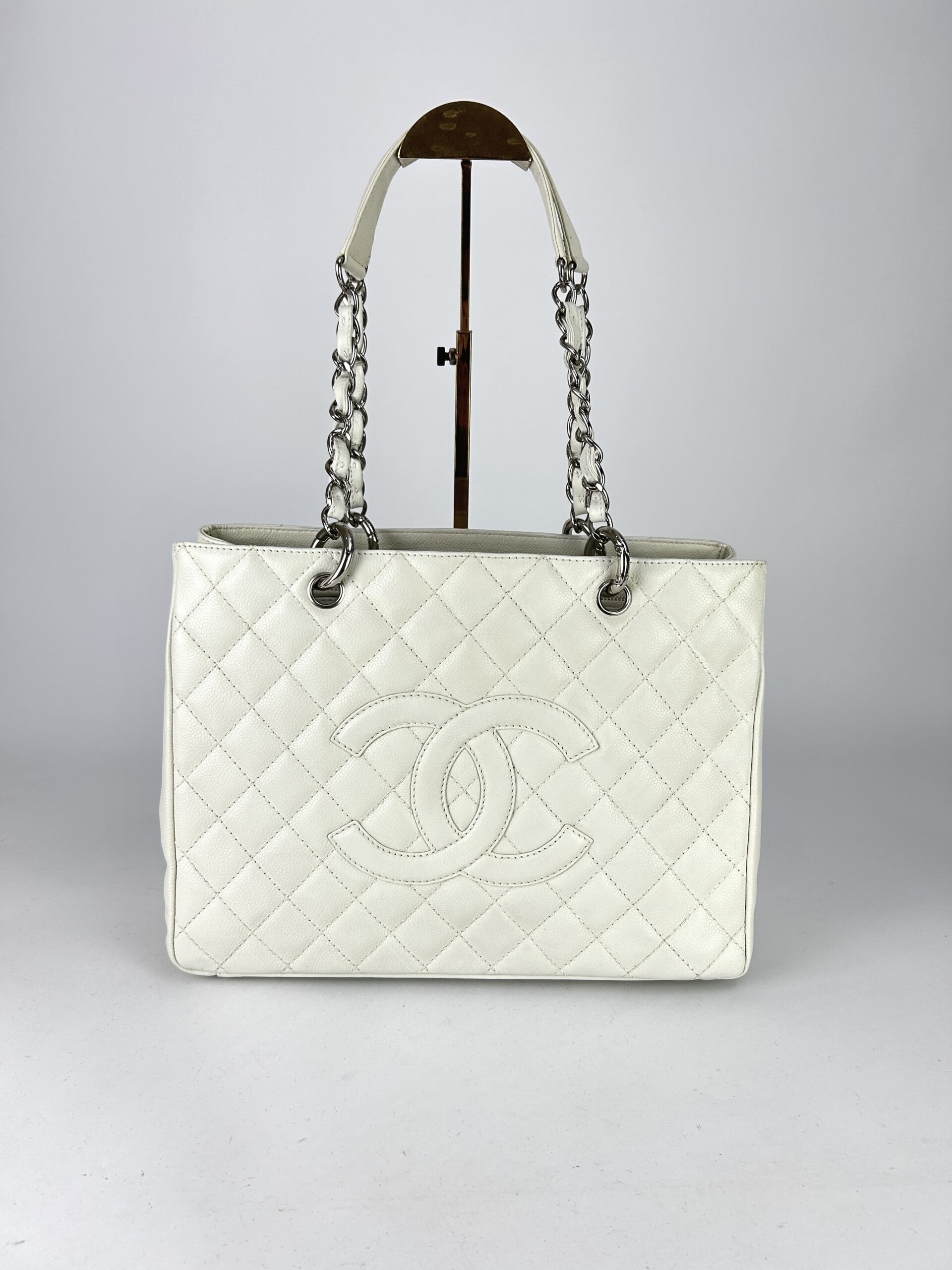 Chanel Grand Shopping Tote (GST) holo11 - Image 3