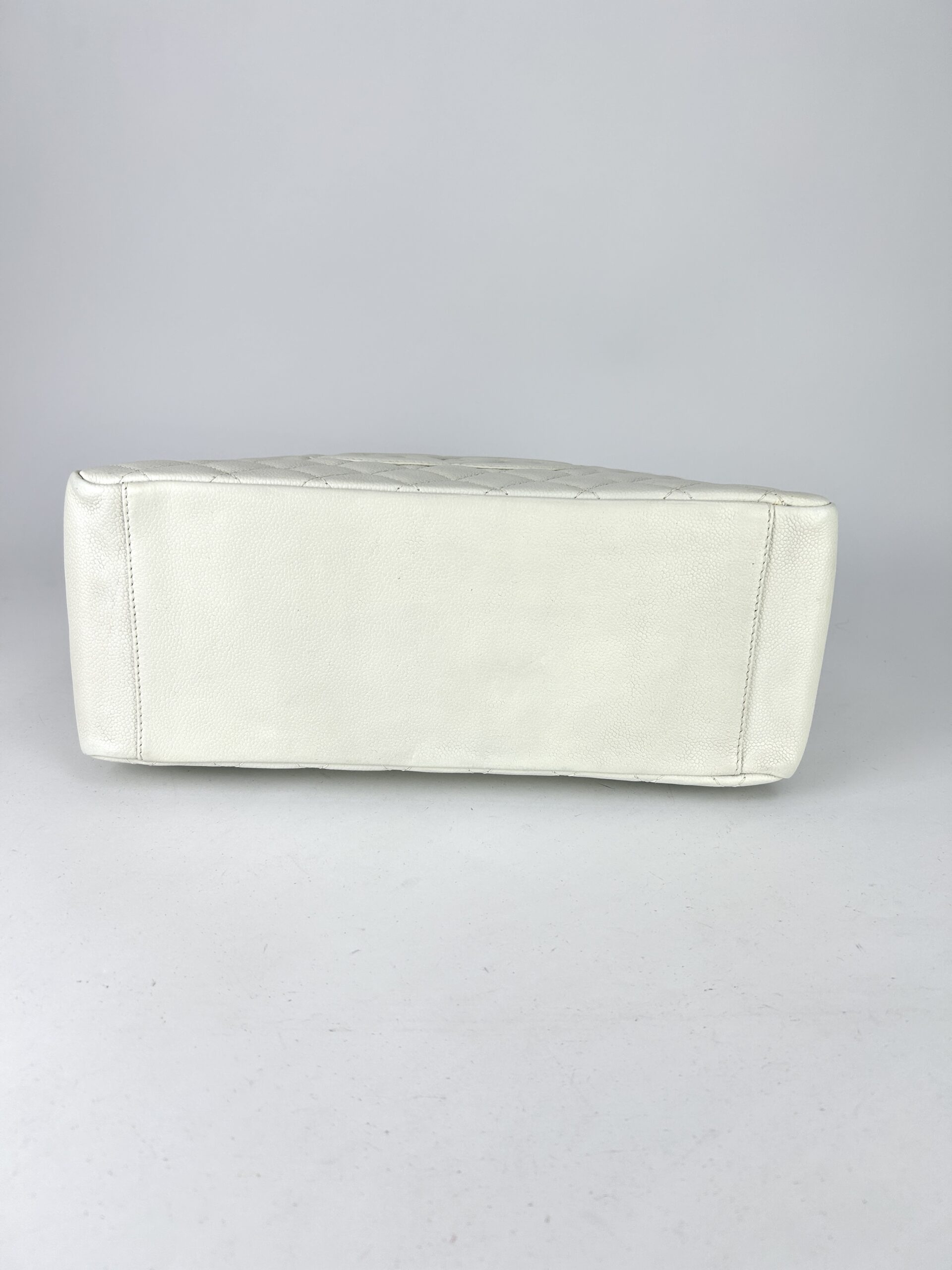 Chanel Grand Shopping Tote (GST) holo11 - Image 4