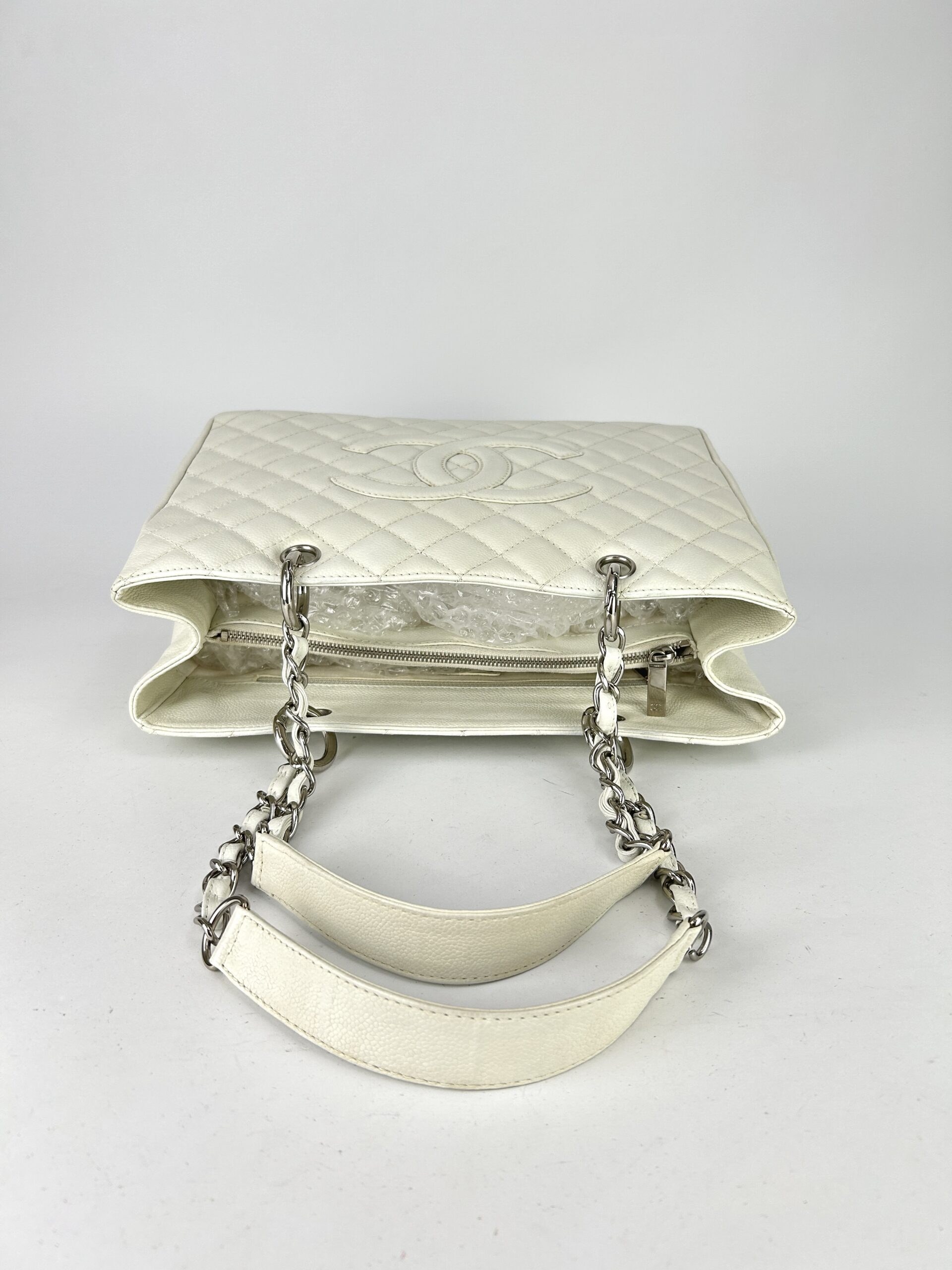 Chanel Grand Shopping Tote (GST) holo11 - Image 5