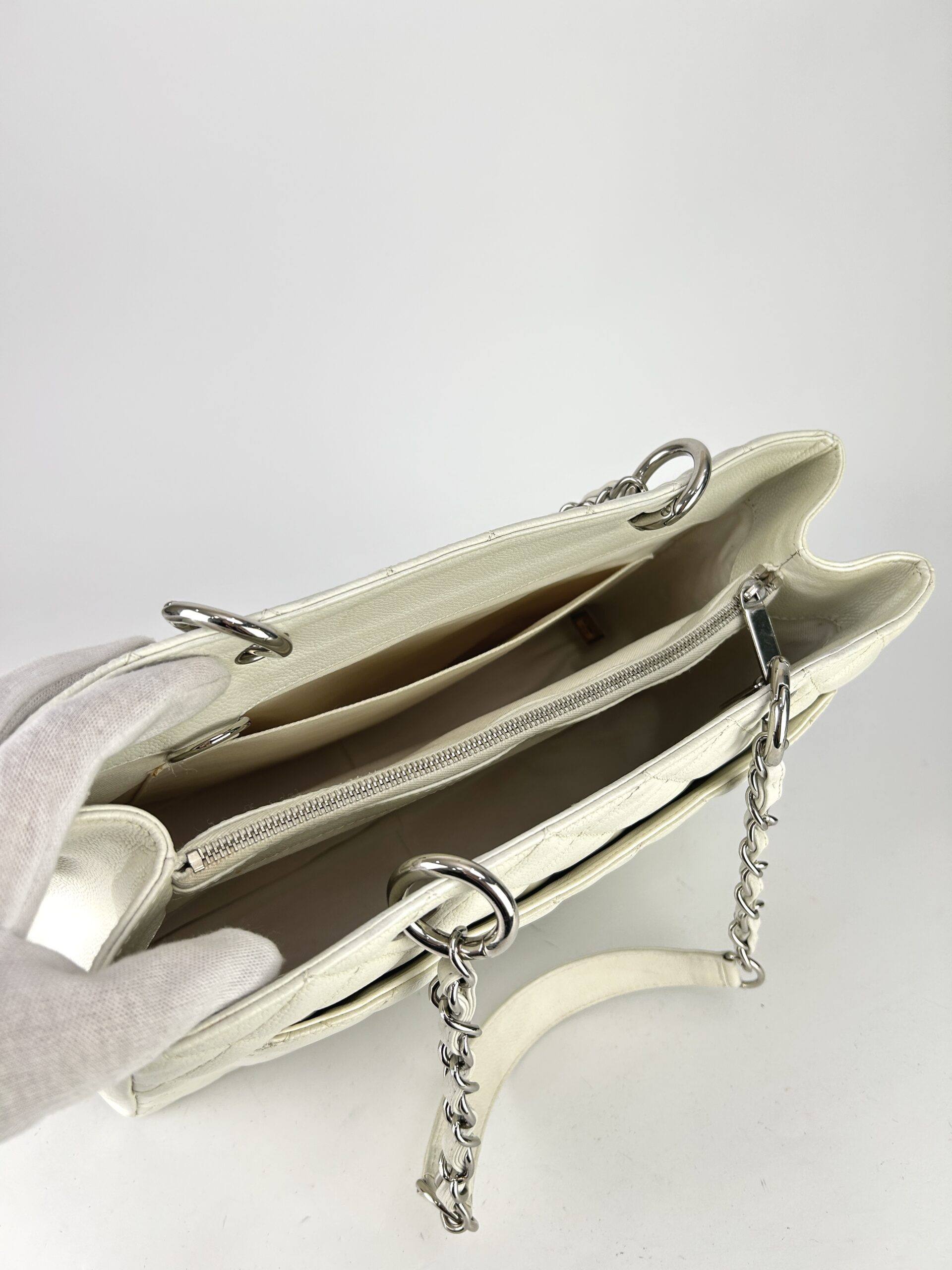 Chanel Grand Shopping Tote (GST) holo11 - Image 6