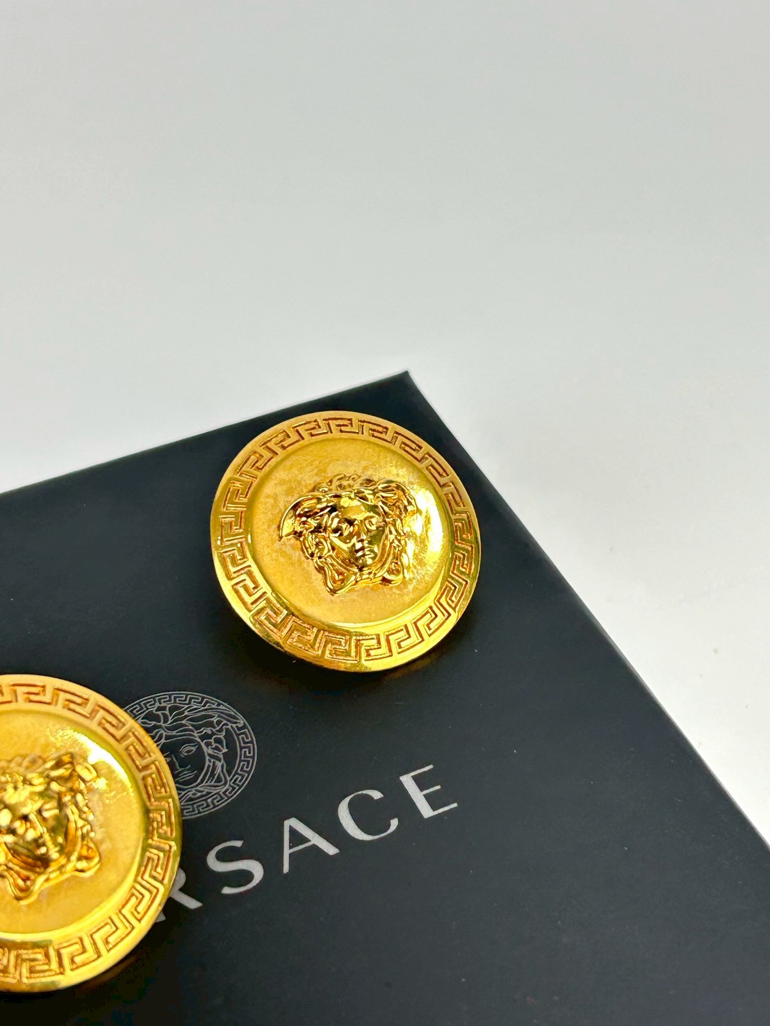 Versace Tribute Medusa Earrings Y2023 - Image 5