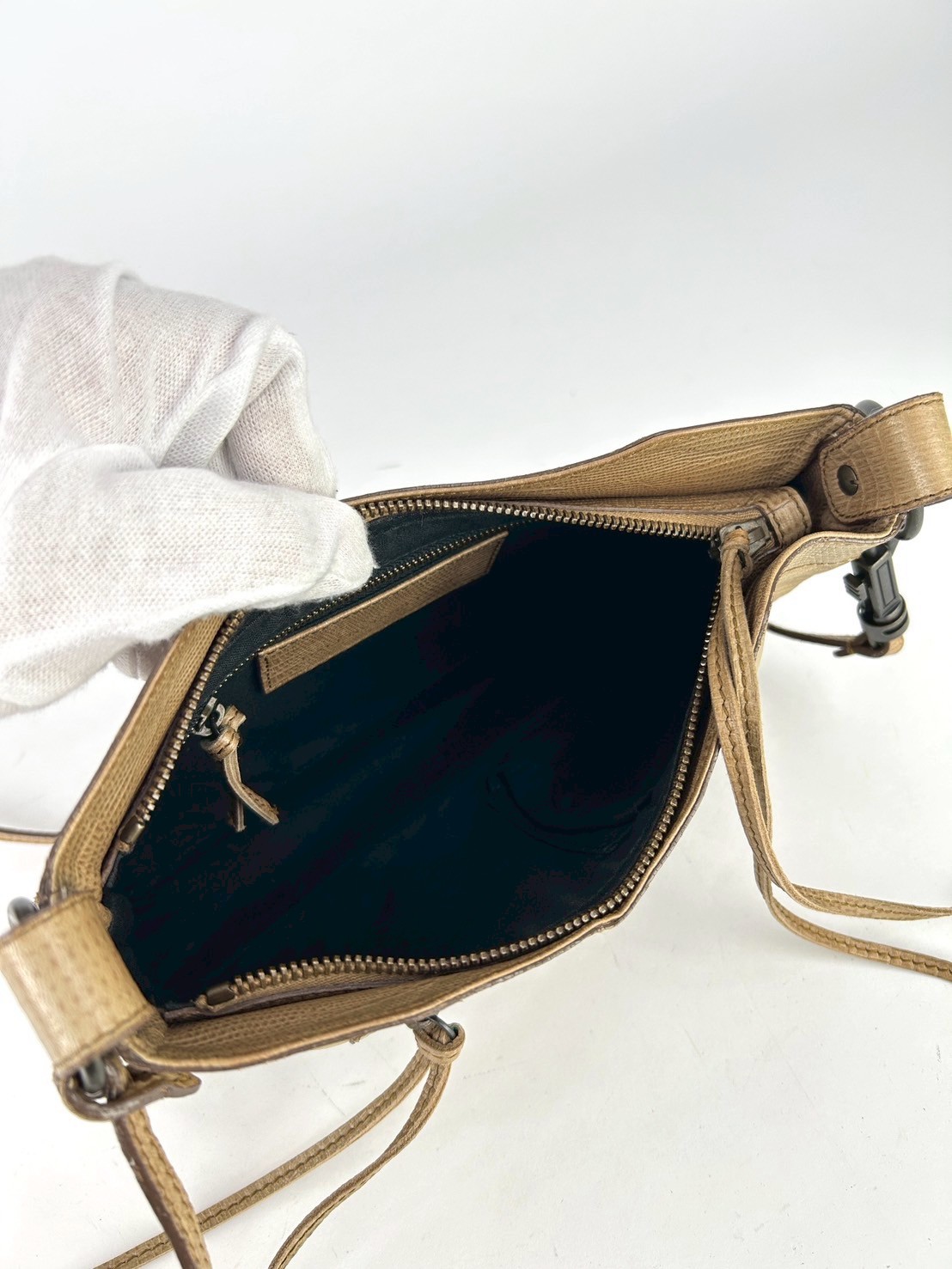 Balenciaga Classic Hip Crossbody bag - Image 6