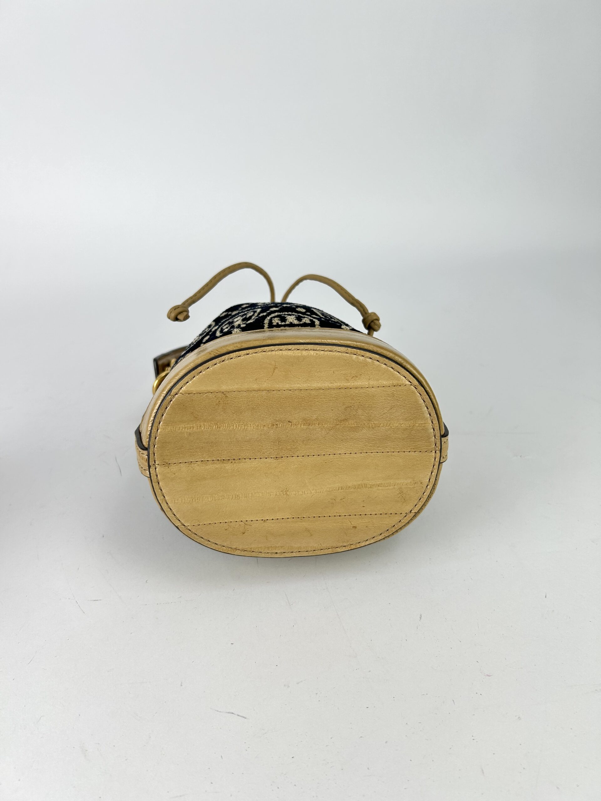 ToryBurch T Monogram Mini Bucket bag - Image 4