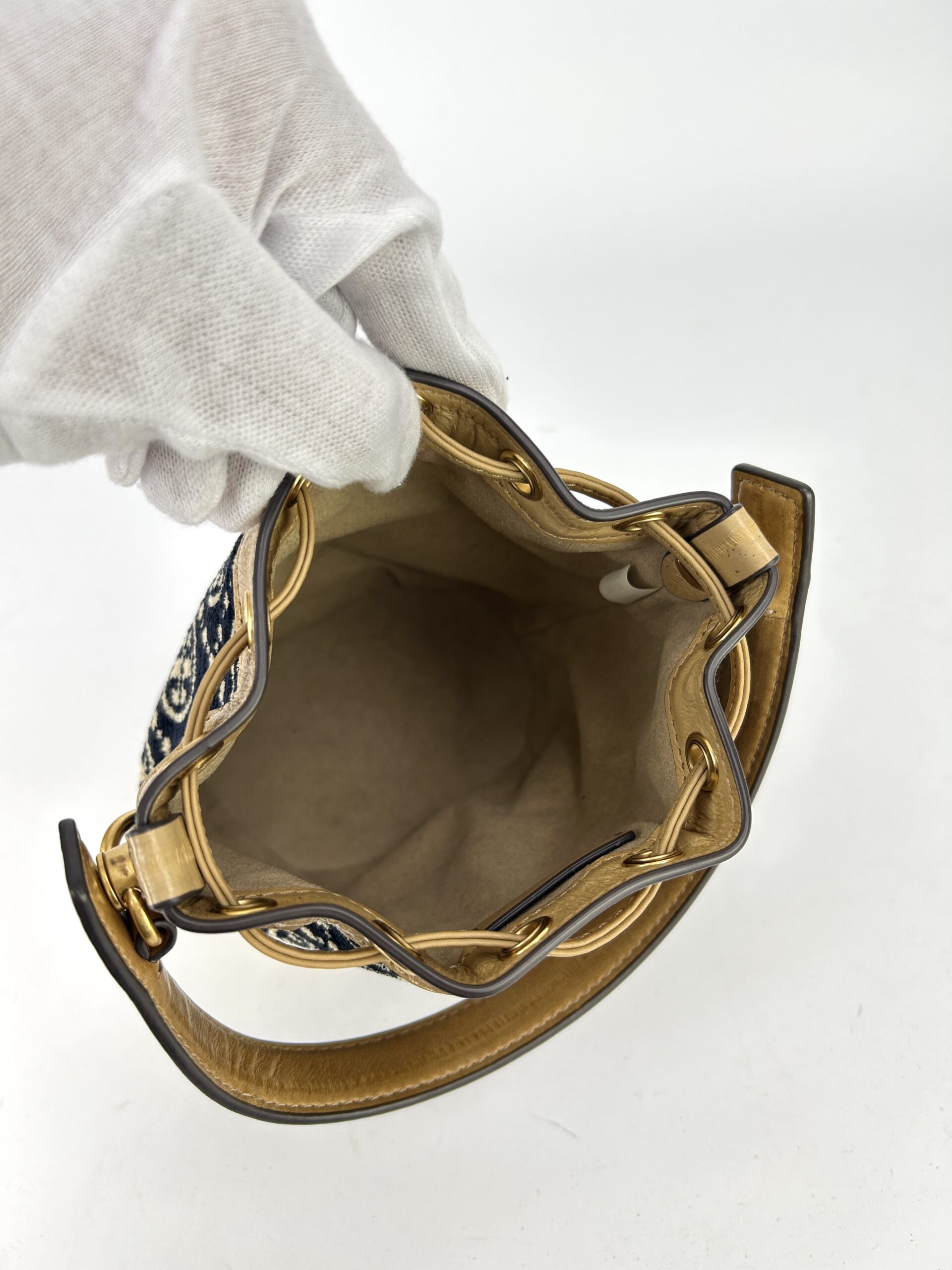 ToryBurch T Monogram Mini Bucket bag - Image 6