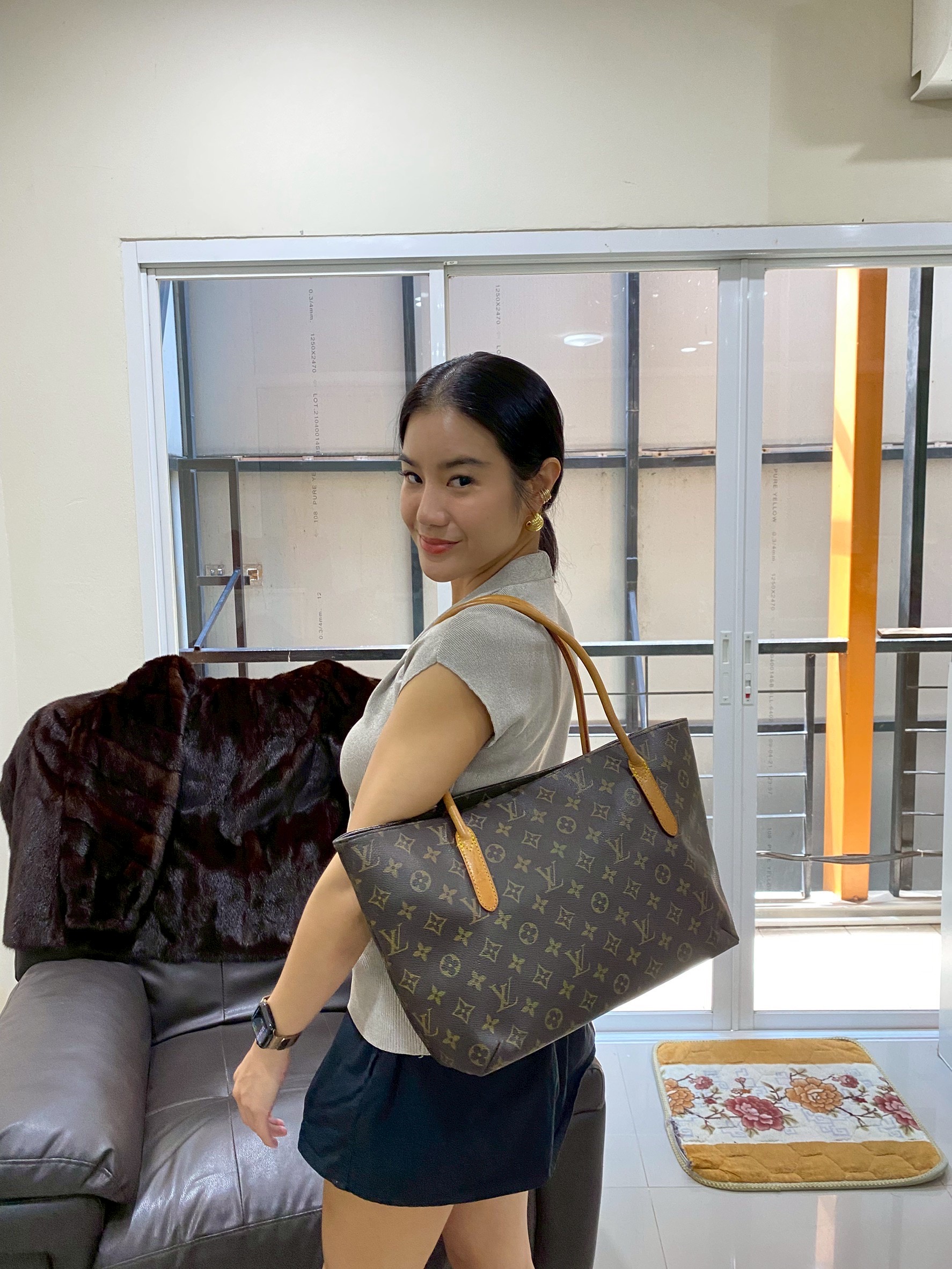 LouisVuitton Raspail Pm Monogram Tote bag Y2008 - Image 2