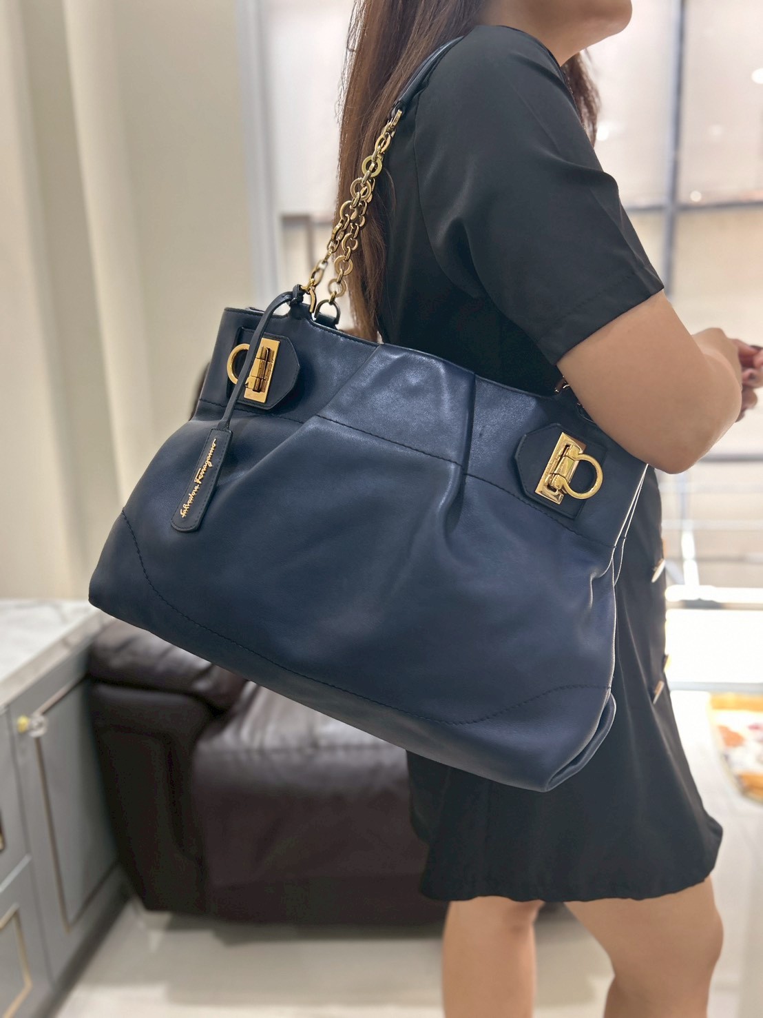 Ferragamo Florence Gancini Tote bag - Image 2