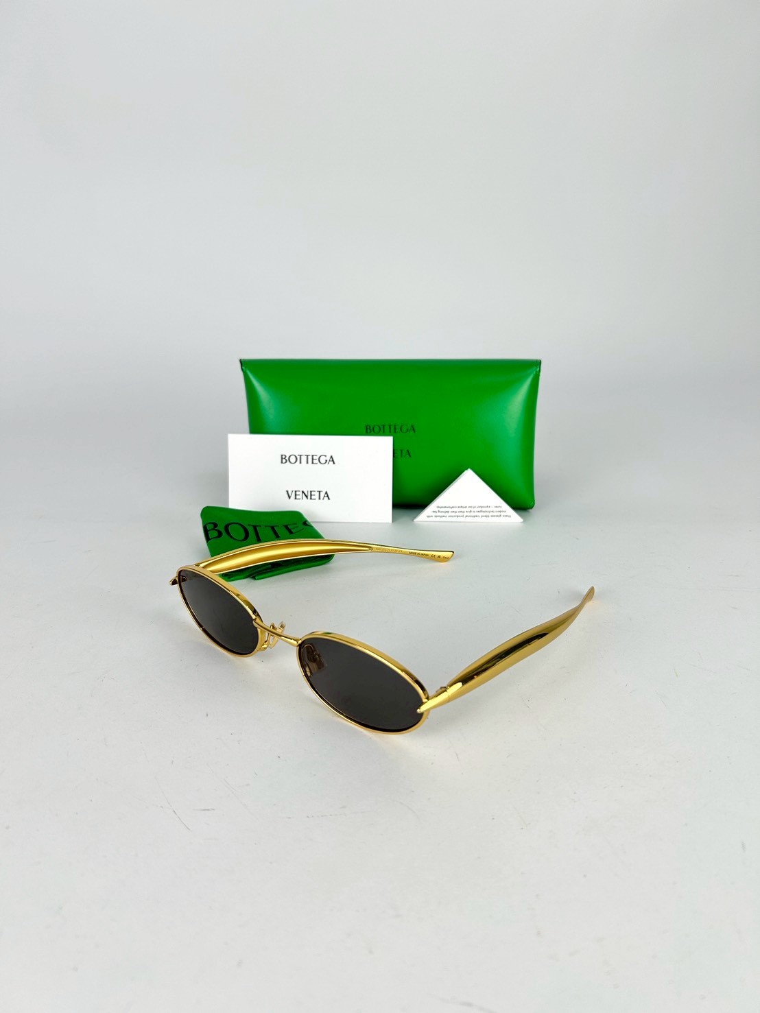 Bottega BB1386S Sardine Oval Sunglasses