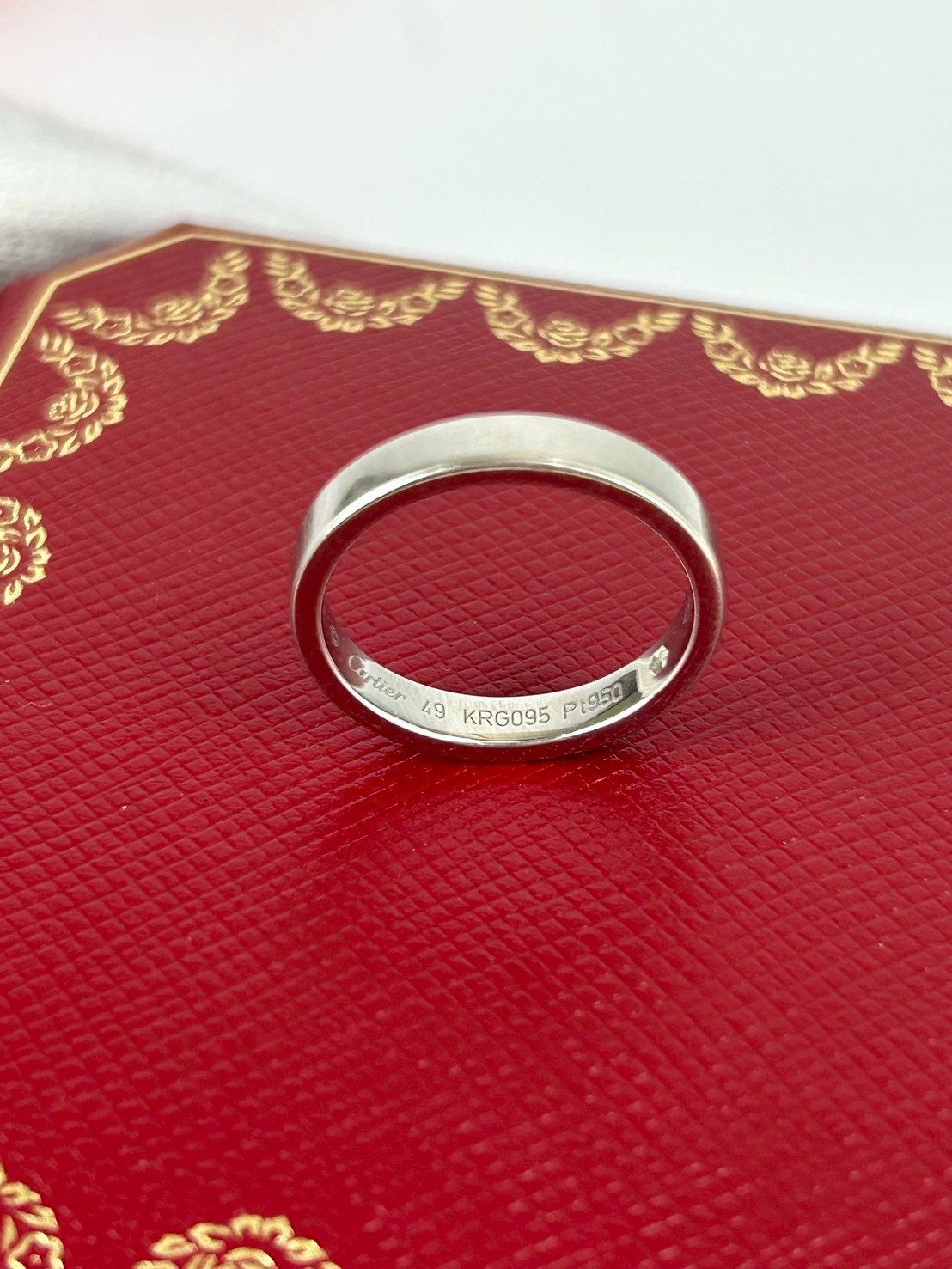 Cartier Love Diamond Ring Y2023 - Image 5