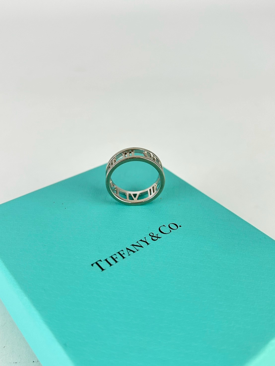 Tiffany&co Atlas Ring - Image 2