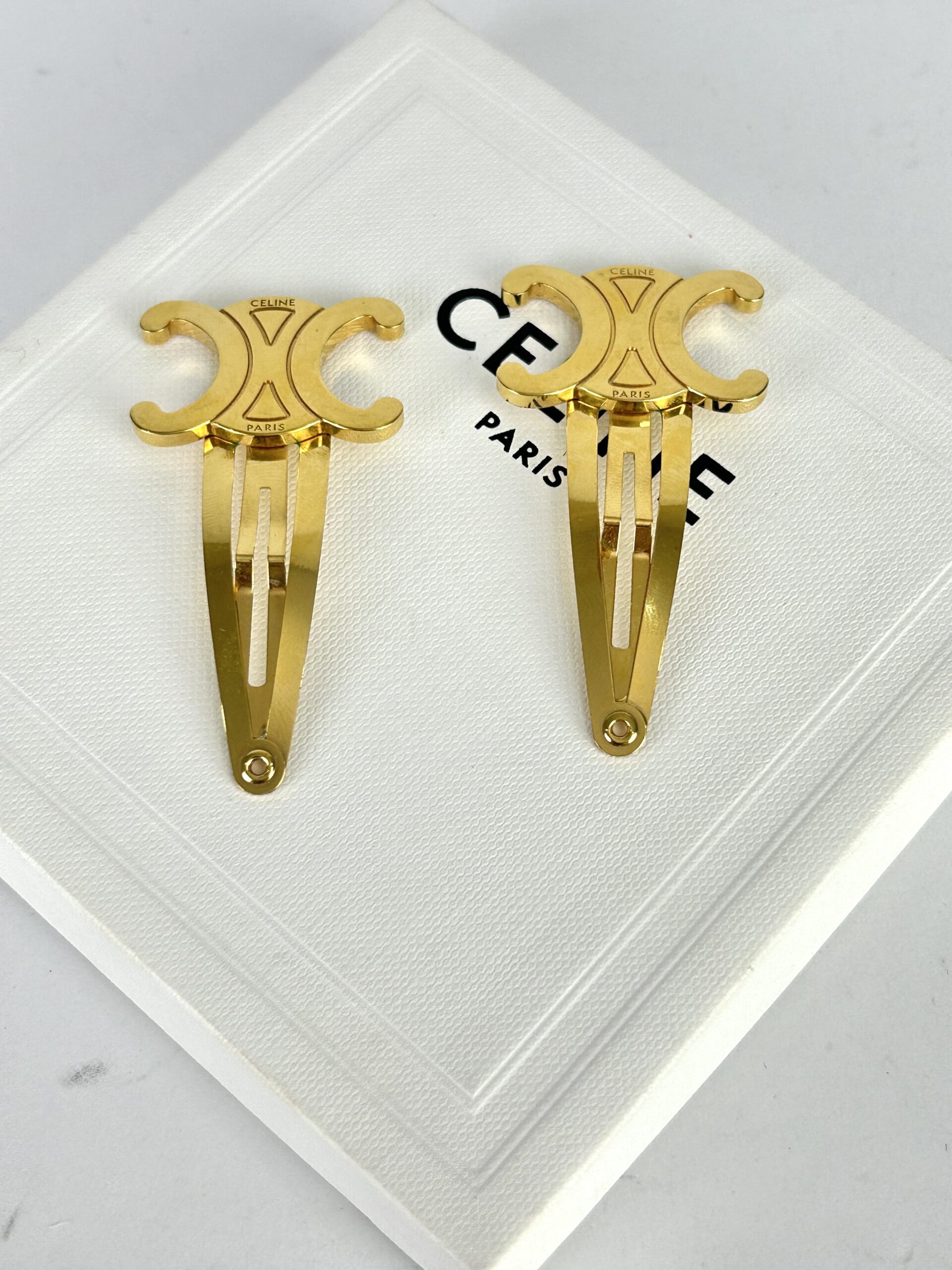Celine Triomphe Snap Hair Clips Set 2 ชิ้น Y2023 - Image 4