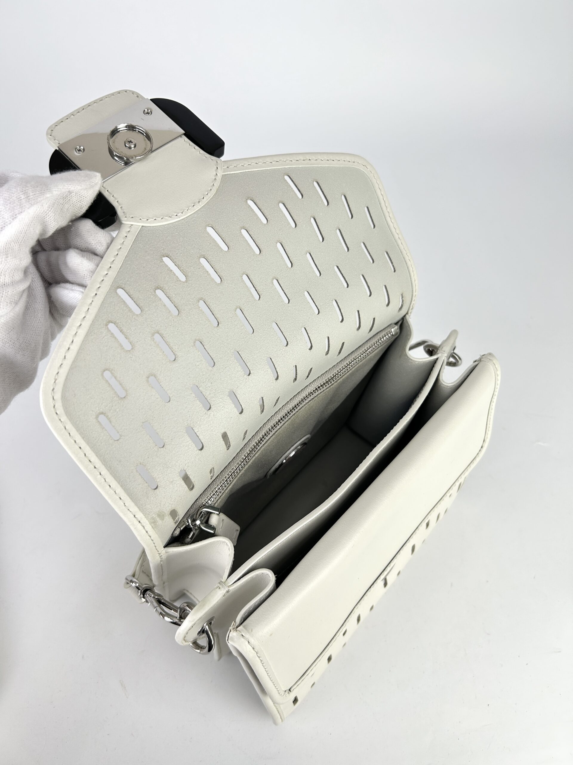 CCOCCINELLE Ambrine Perfo Handler bag - Image 6