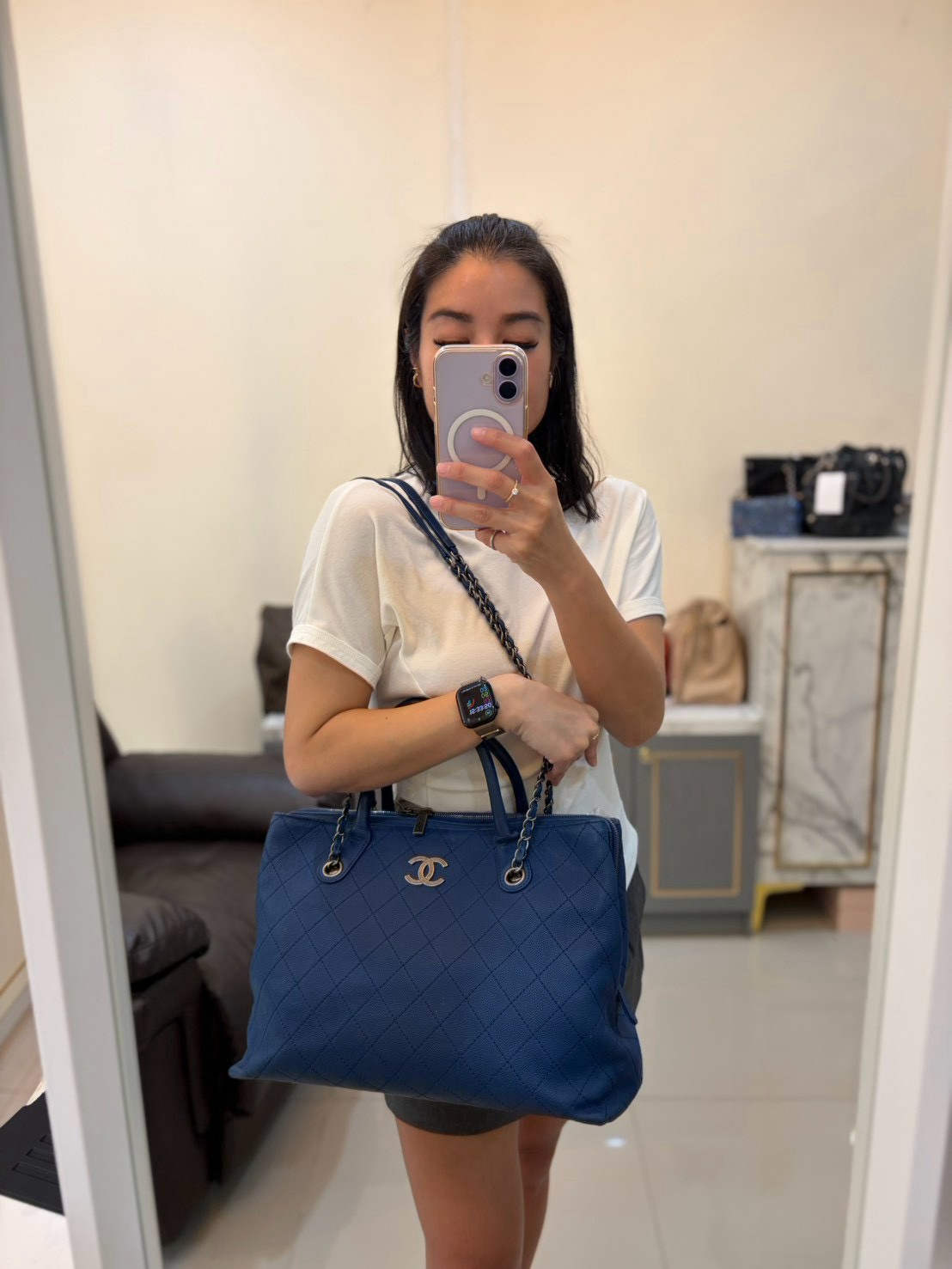 Chanel Urban Shopping Tote bag Holo23 - Image 2