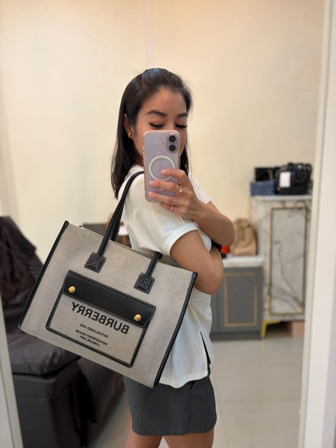 Burberry Freya Tote Bag - Image 2