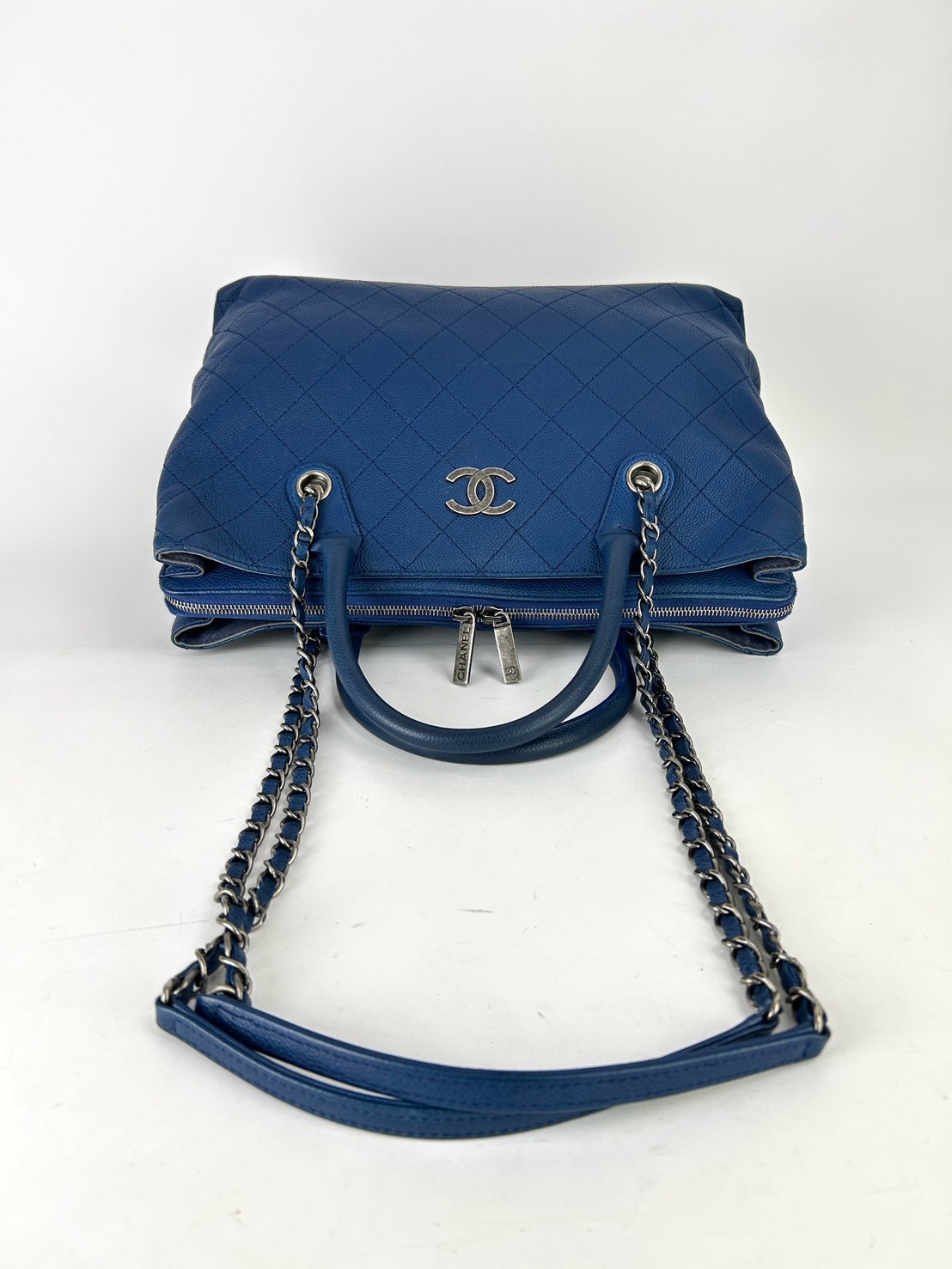 Chanel Urban Shopping Tote bag Holo23 - Image 5