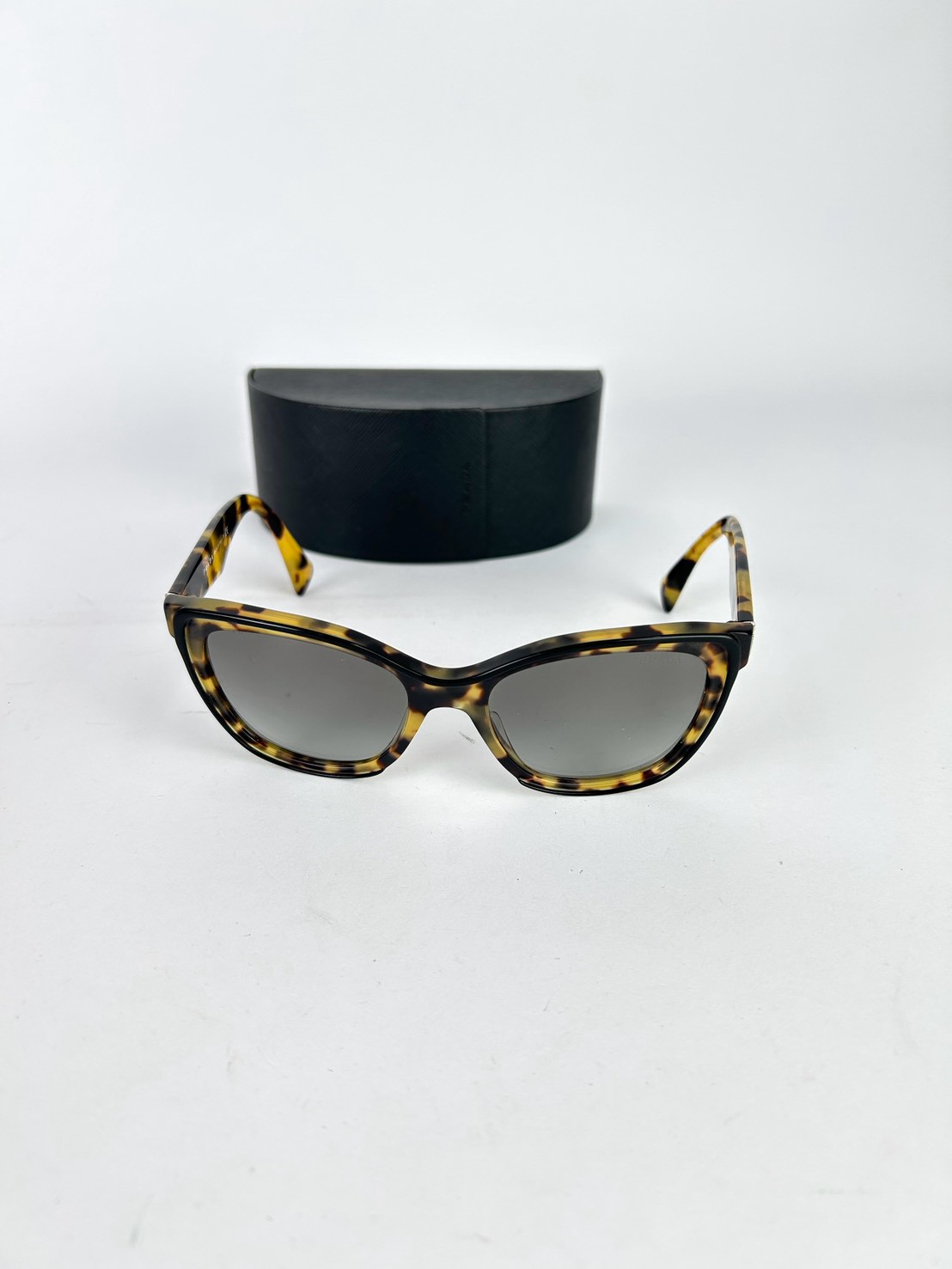 Prada SPR20P Sunglasses - Image 3