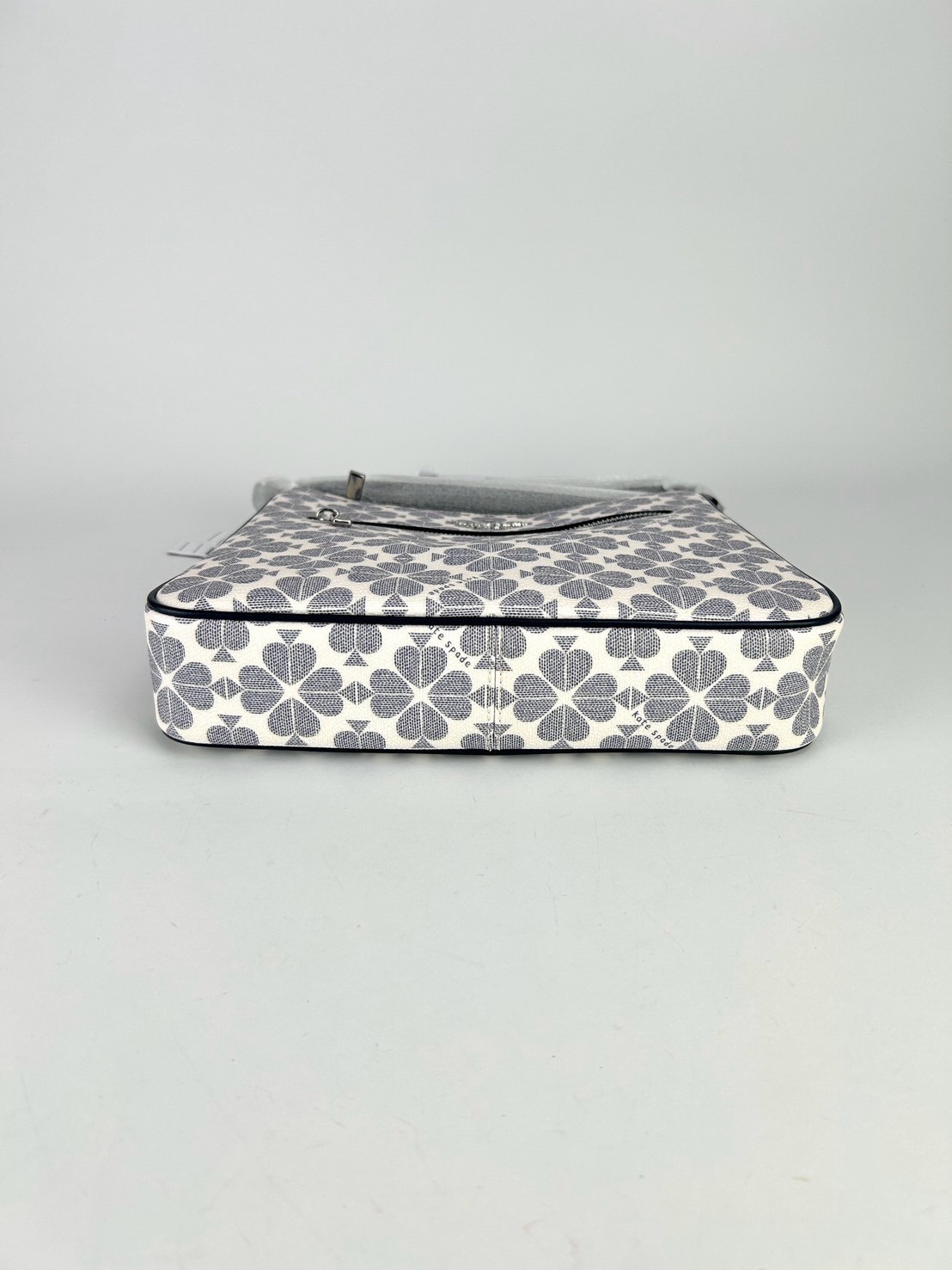 KateSpade Spade Flower Swingpack Crossbody bag - Image 4