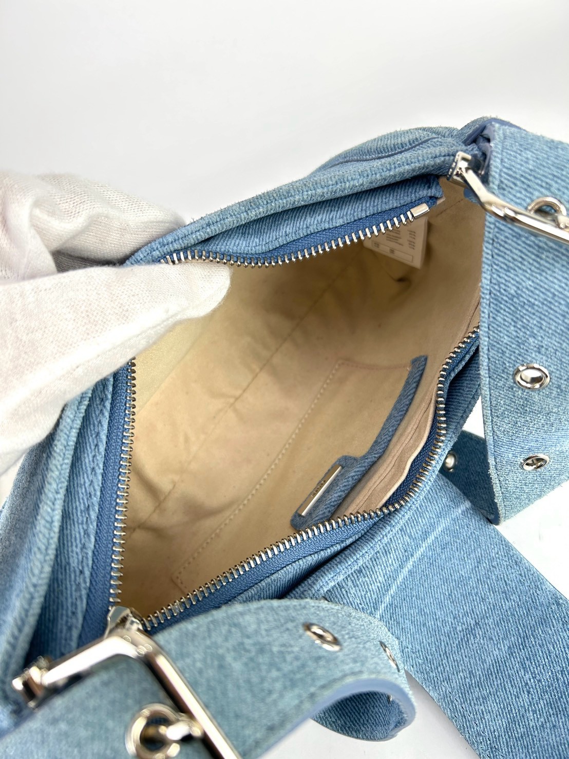 Osoi Hobo Brocle Bag - Image 6