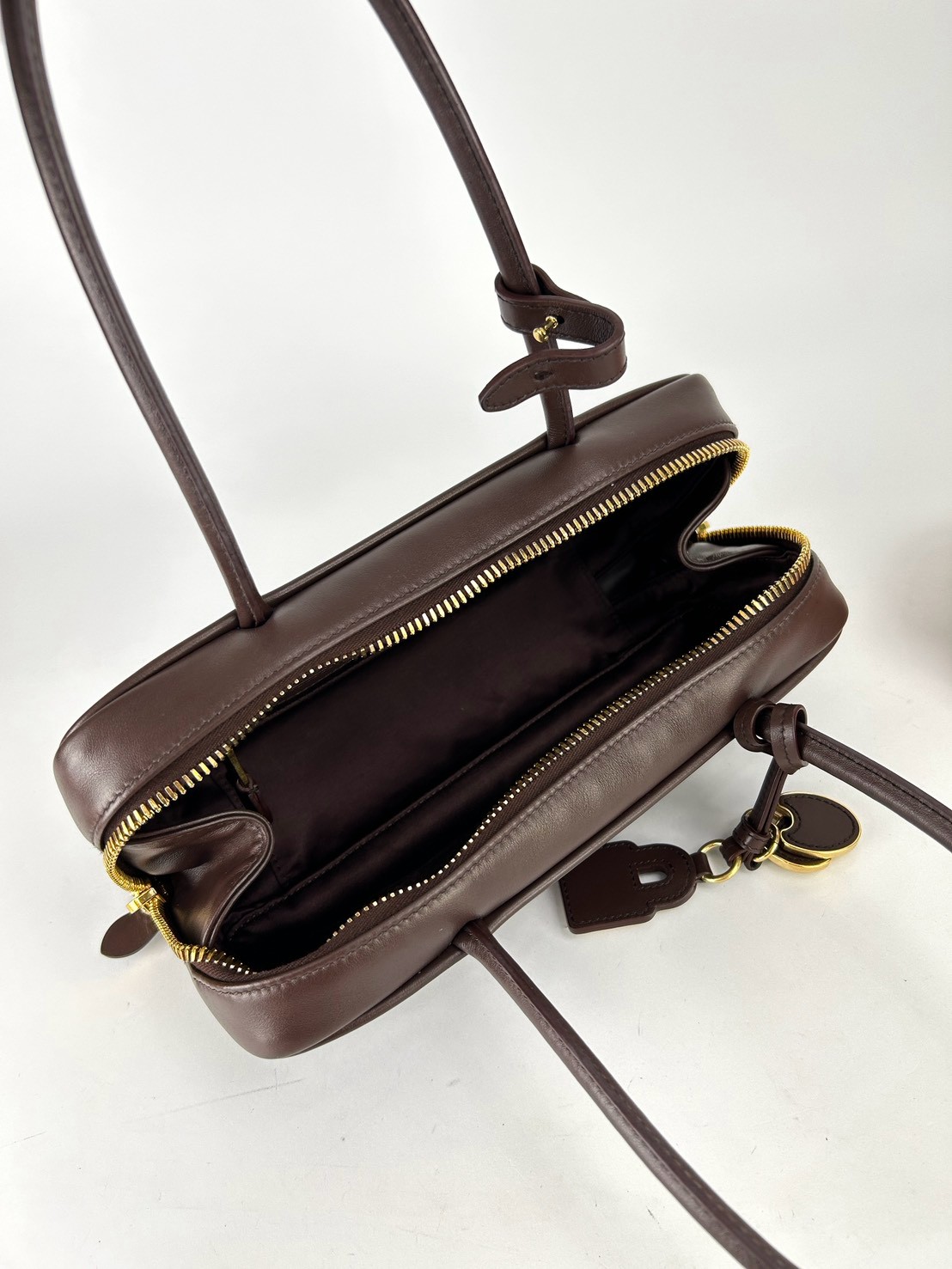 Miumiu Beau Leather Top Handle bag Y2020 - Image 6