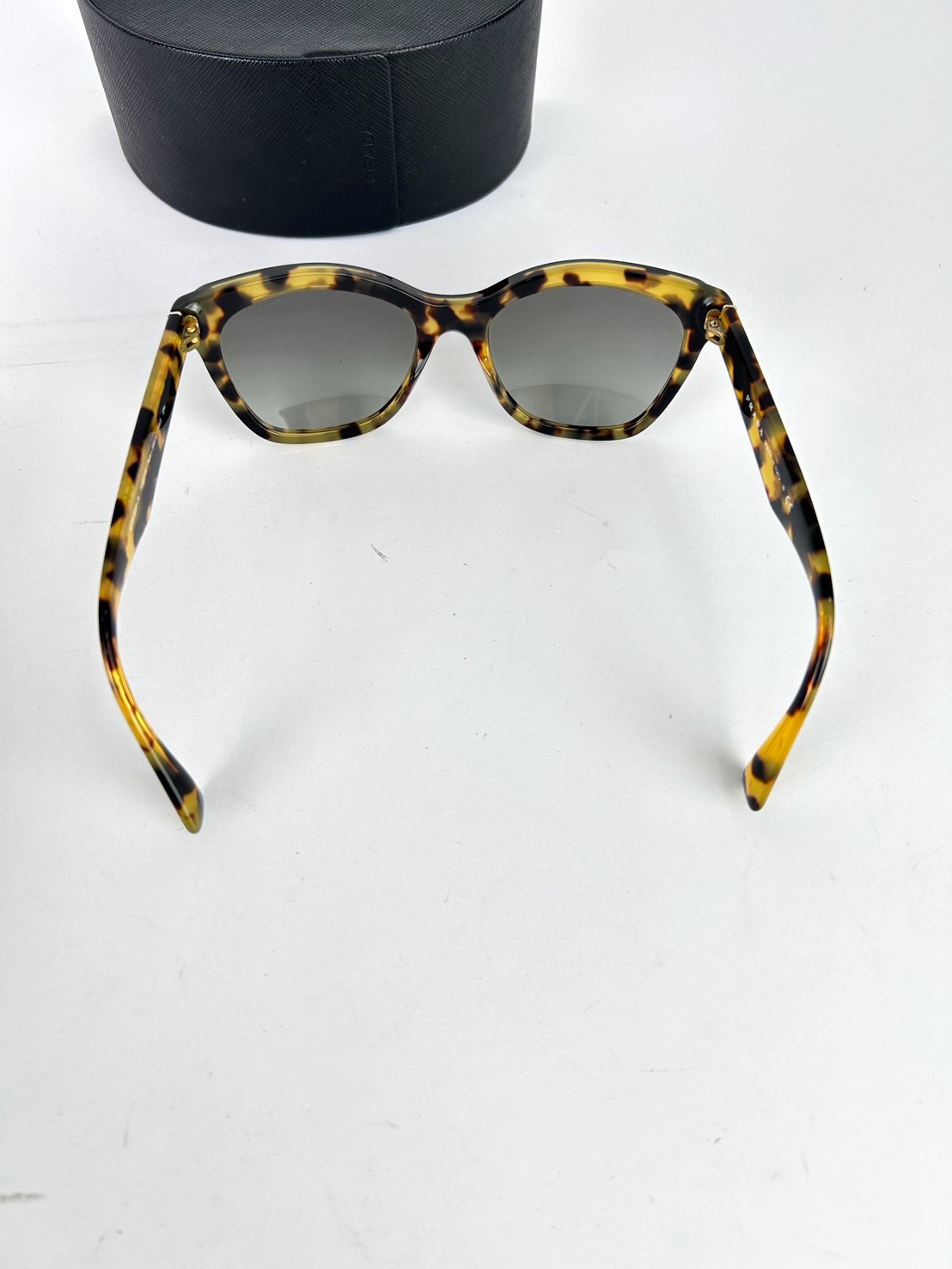 Prada SPR20P Sunglasses - Image 4