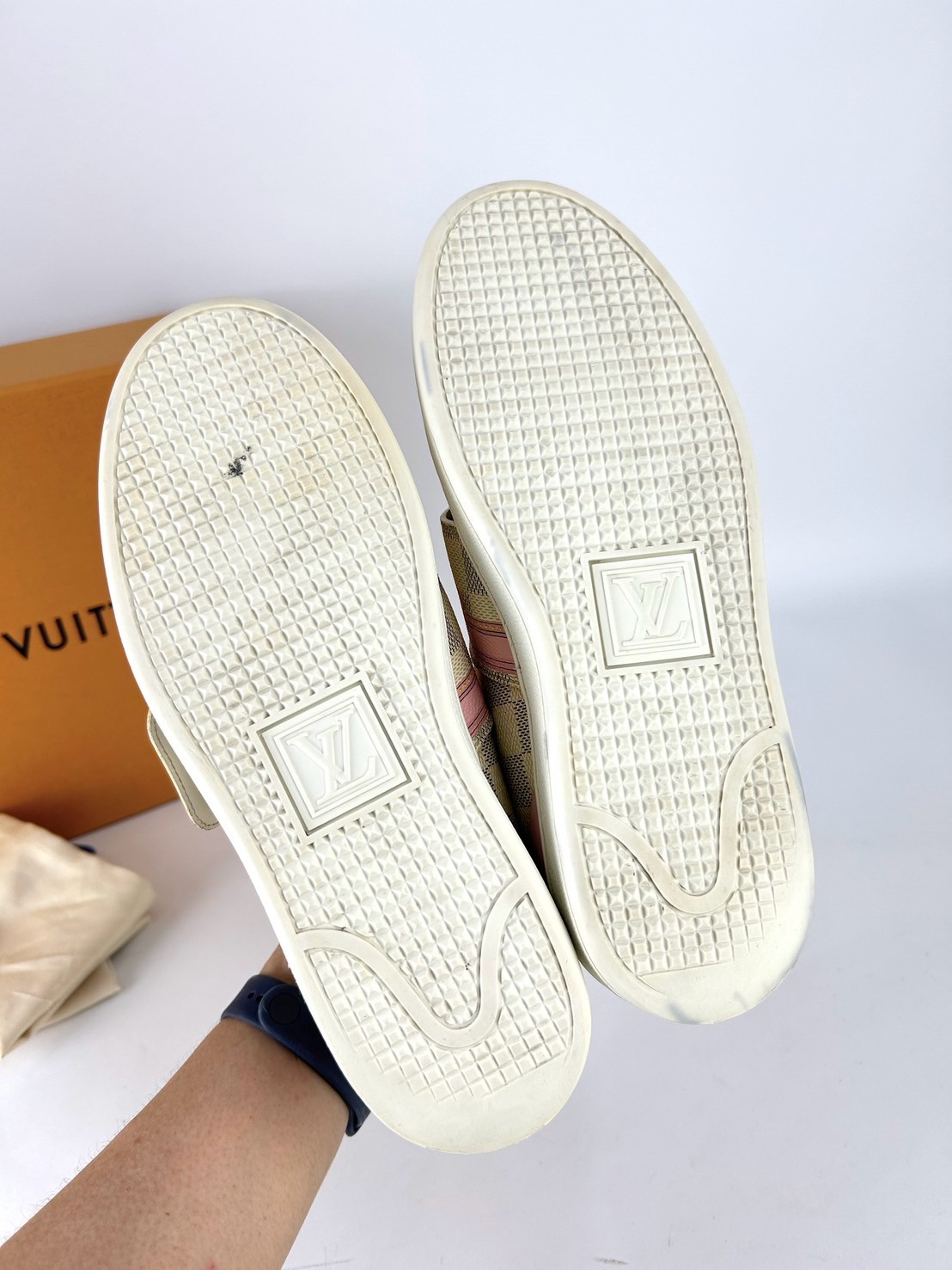 LouisVuitton Damier Azur Summer Trunks Frontrow Sneakers Y2018 - Image 5