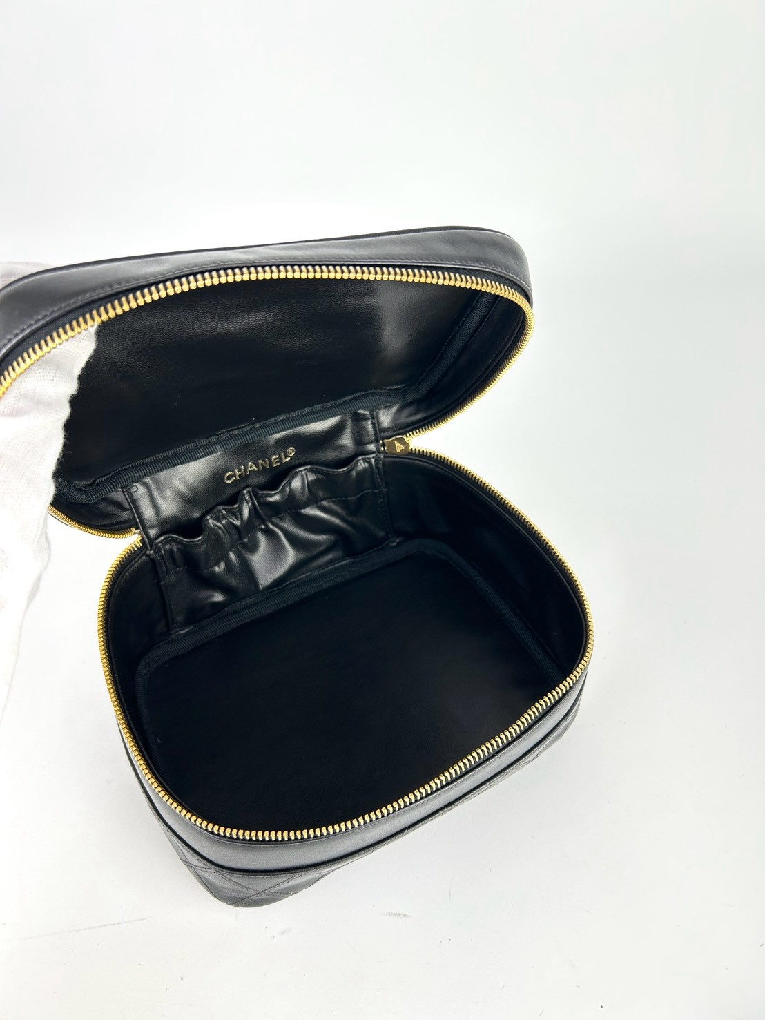 Chanel Vintage Bicoloe Vanity Pouch Holo 2 - Image 6