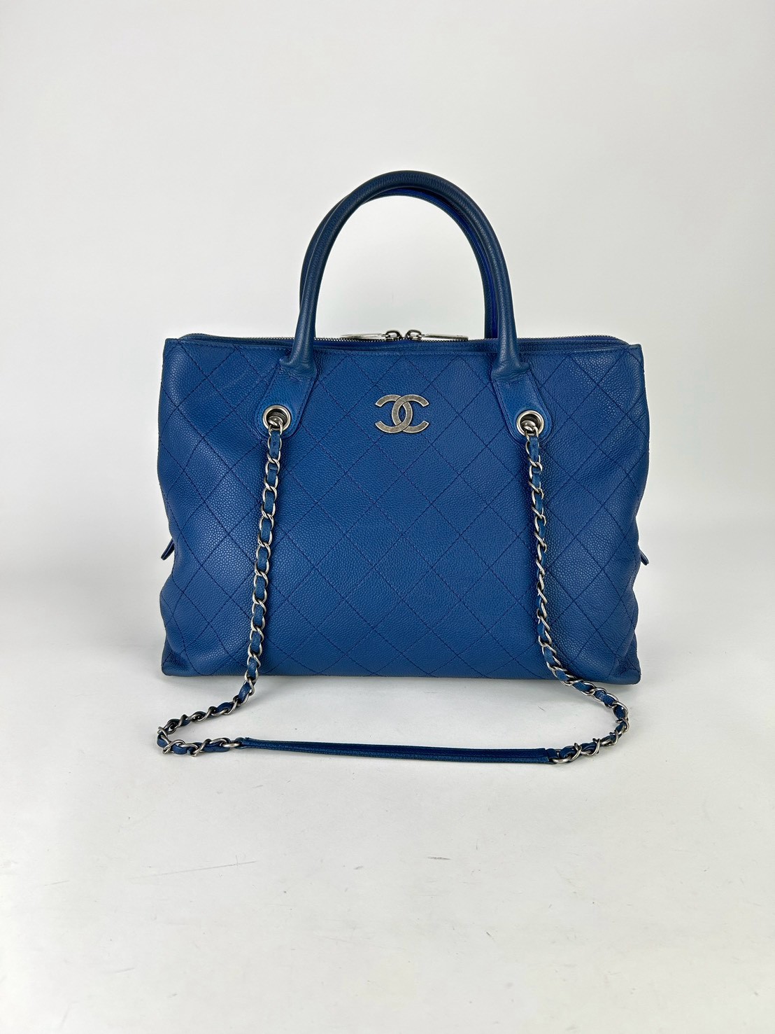 Chanel Urban Shopping Tote bag Holo23 - Image 3