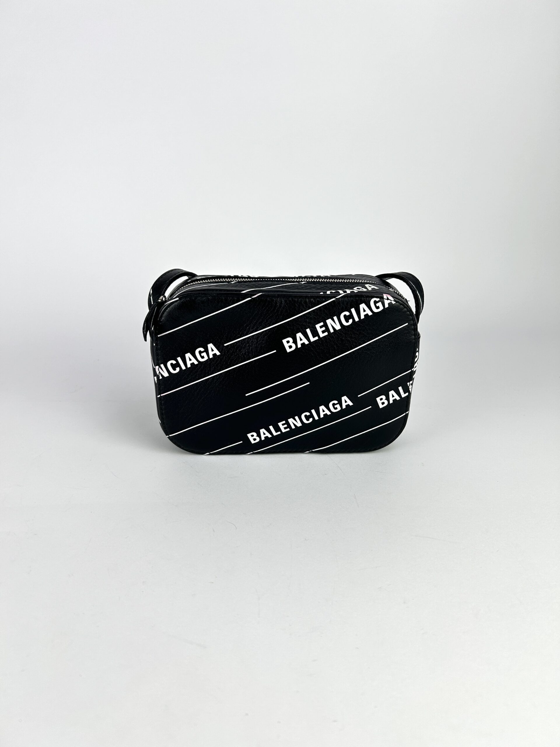 Balenciaga Mini Everyday Camera Bag Y2019 - Image 3