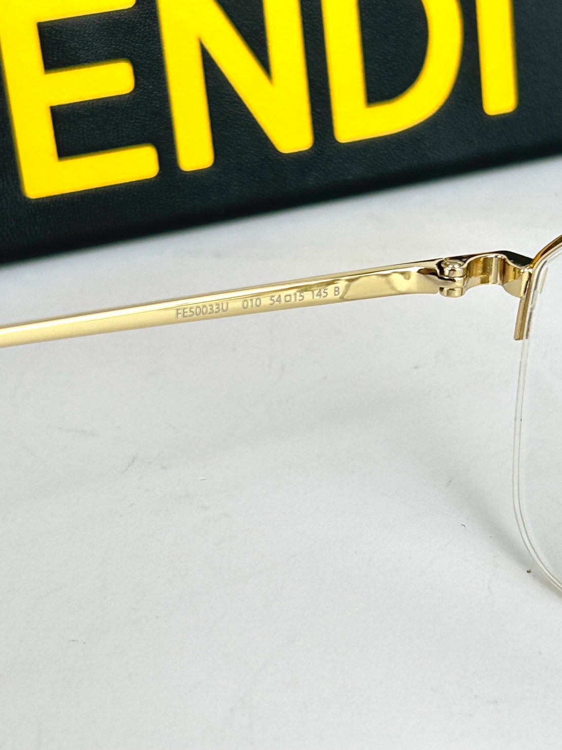 Fendi FE50033U Eyeglasses - Image 6