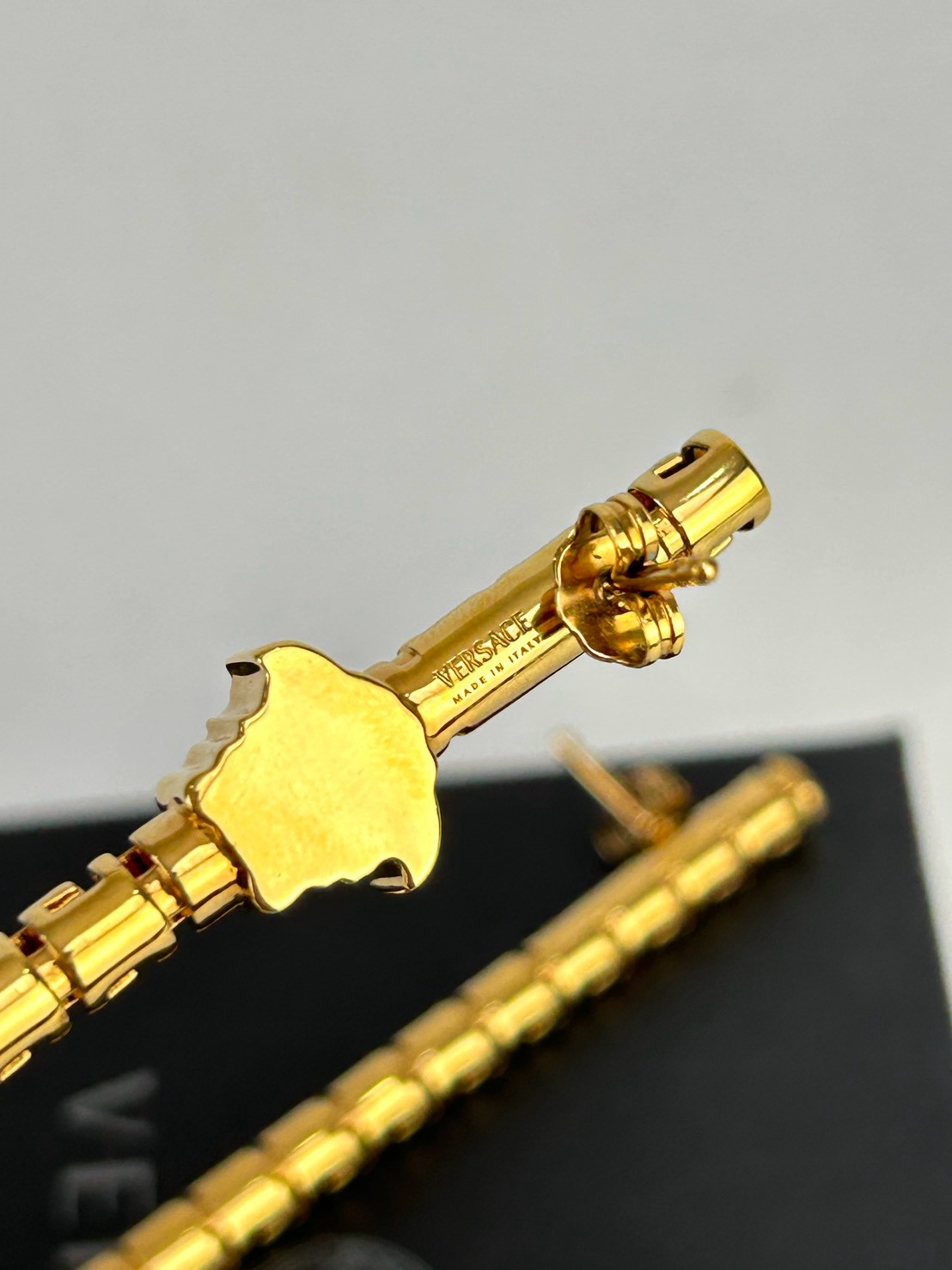 Versace La Medusa Greca Asymmetric Drop - Image 5