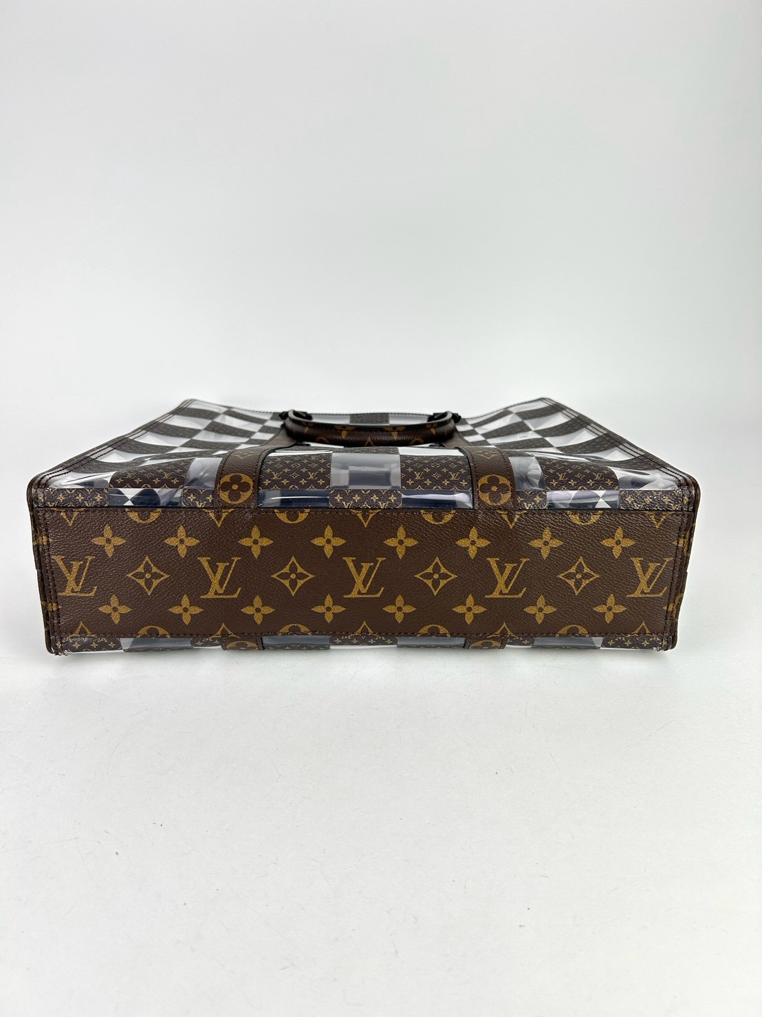 LouisVuitton PVC Monogram Chess Sac Plat Y2022 - Image 4