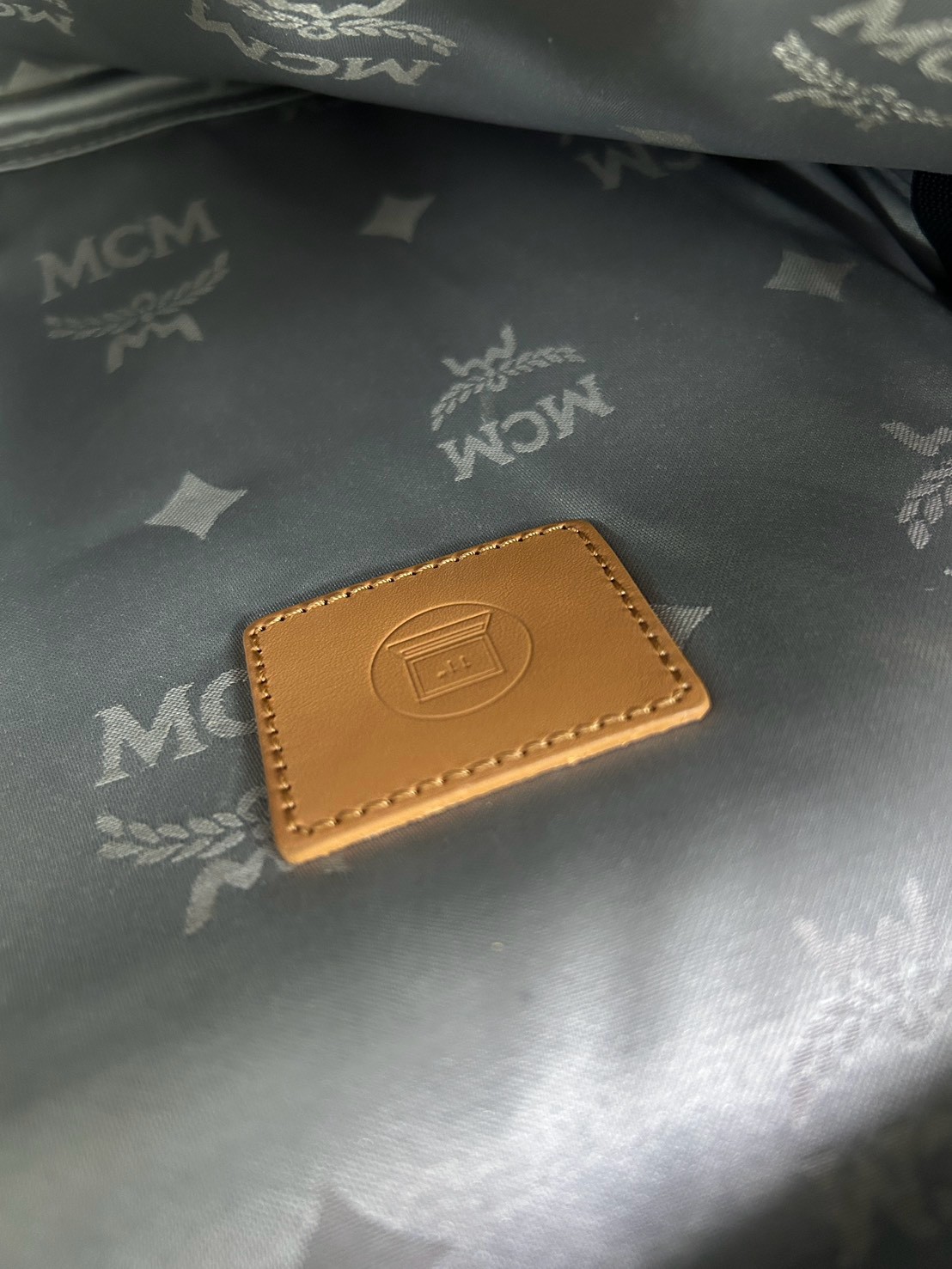 Mcm Stark Backpack Small bag - Image 6