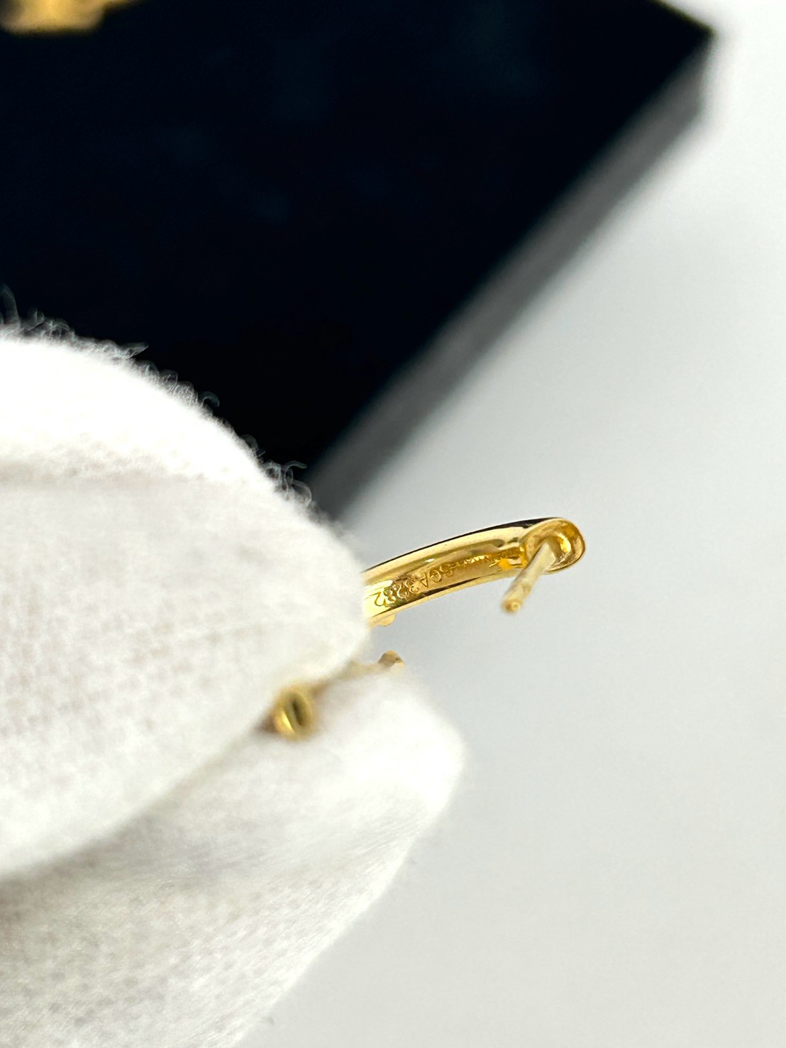 Celine Triomphe Hoop Earrings Y2022 - Image 6