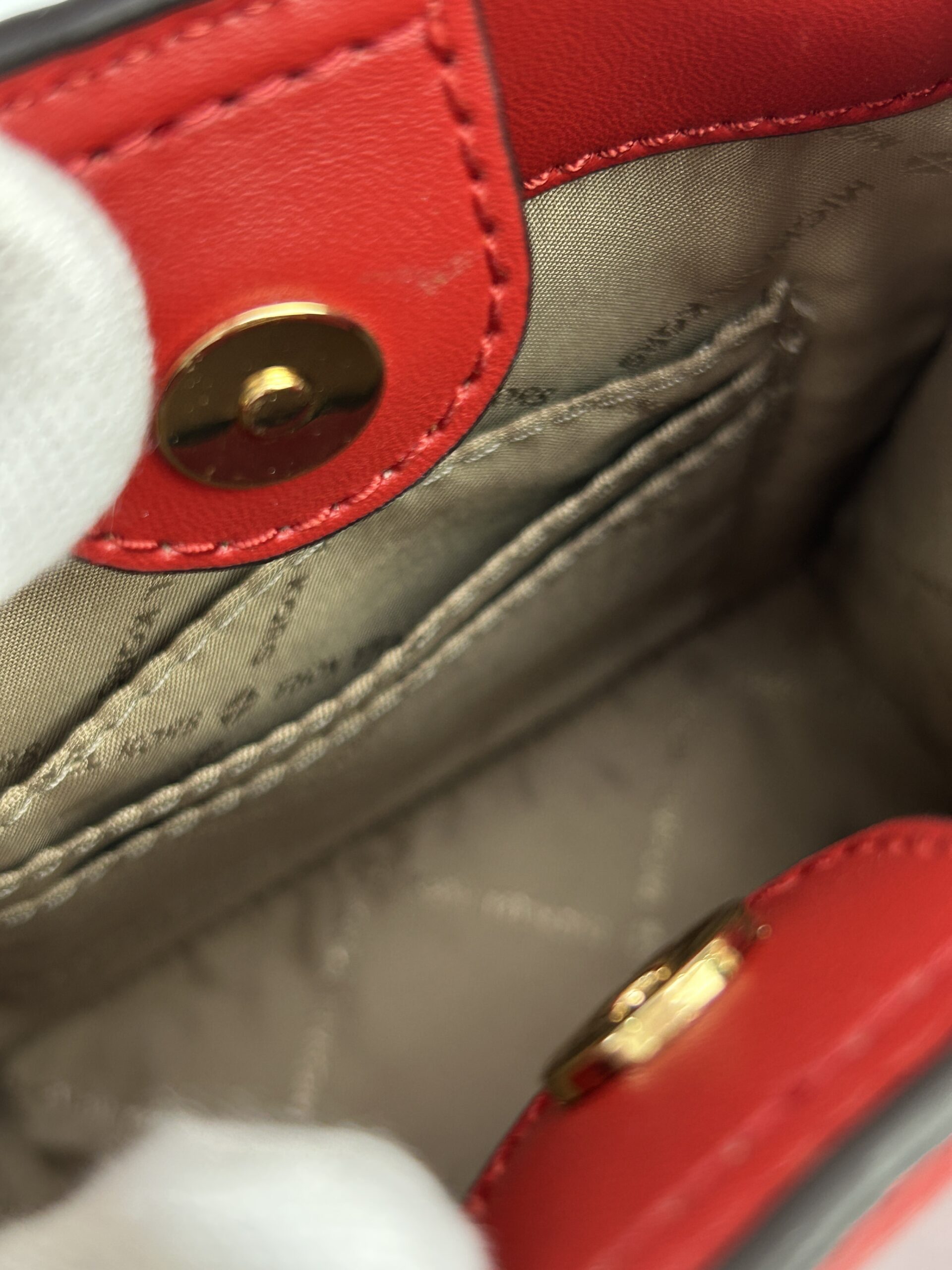 Michael Kors Mercer Extra Pebbled crossbody bag - Image 6