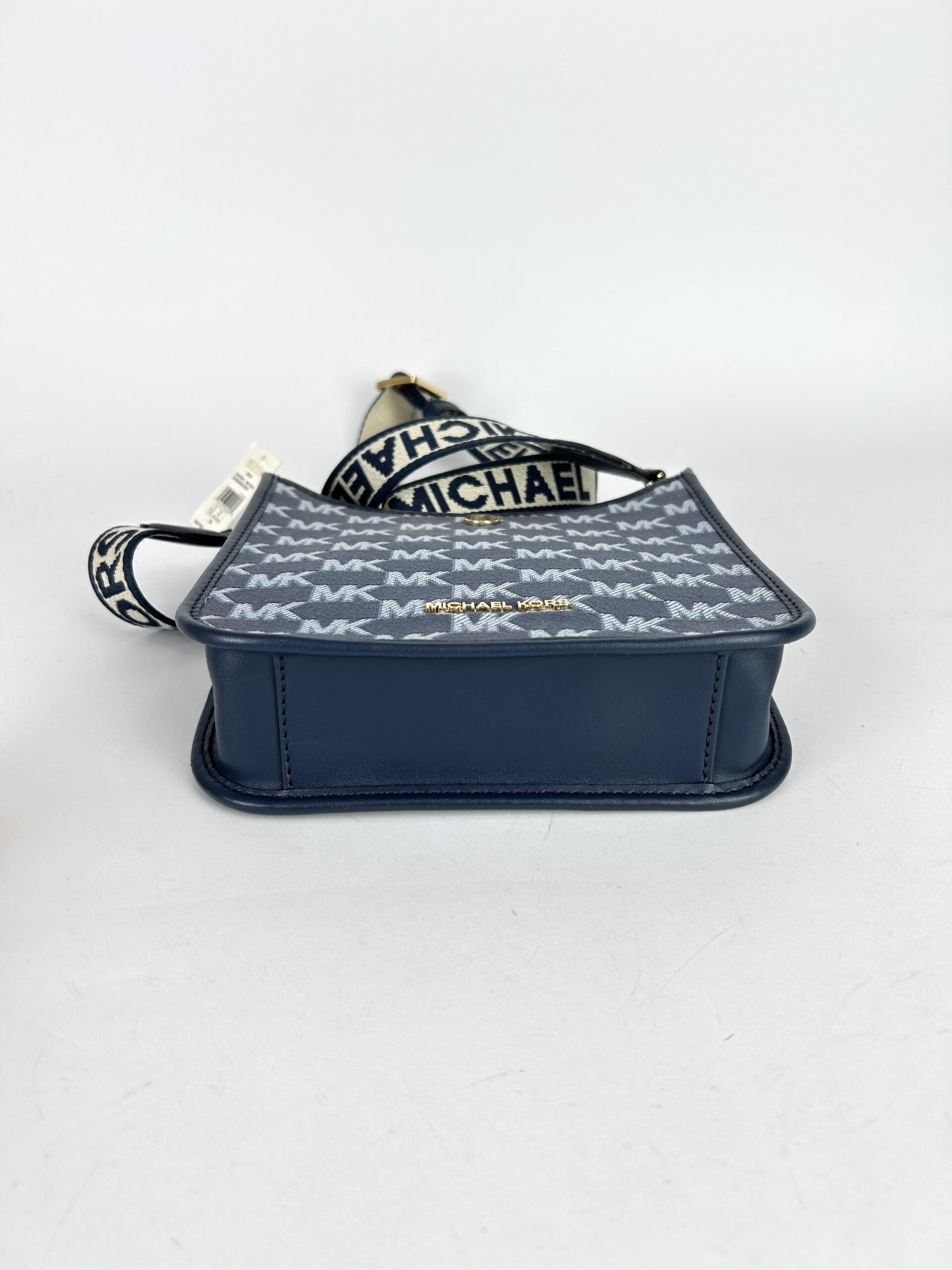 Michael Kors Bniley small Messenger crossbody - Image 4