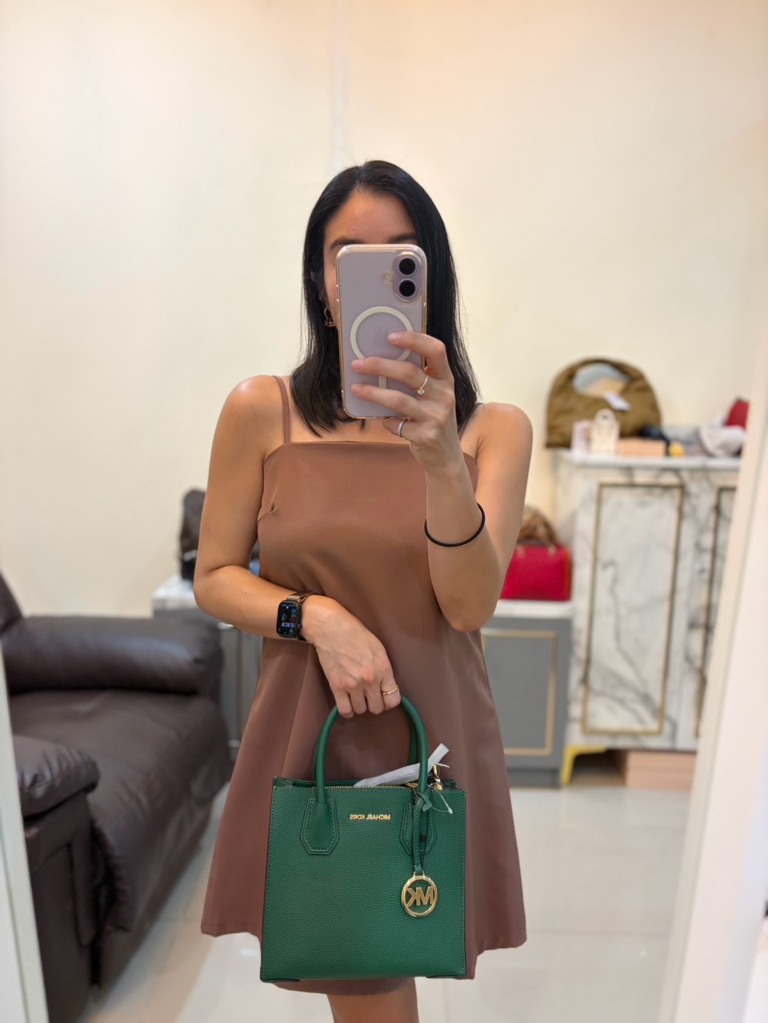 Michael Kors Mercer Medium Crossbody Bag - Image 2